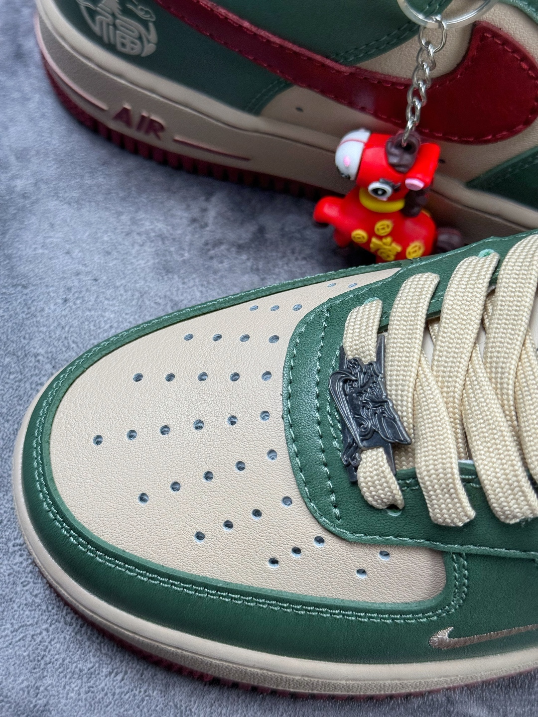 Nike Air Force 1 Low 07 马年限定 绿米红小勾 NH0601-518-Top High Quatity Cheap Sneakers Fashion Clothing Clothes Bags handbags Shoes of all Brand wholesale With The best Quality And Beautiful Price from China Factory Chinese suppliers wholesaler seller Nike Air Force 1 Low 07 马年限定 绿米红小勾 NH0601-518