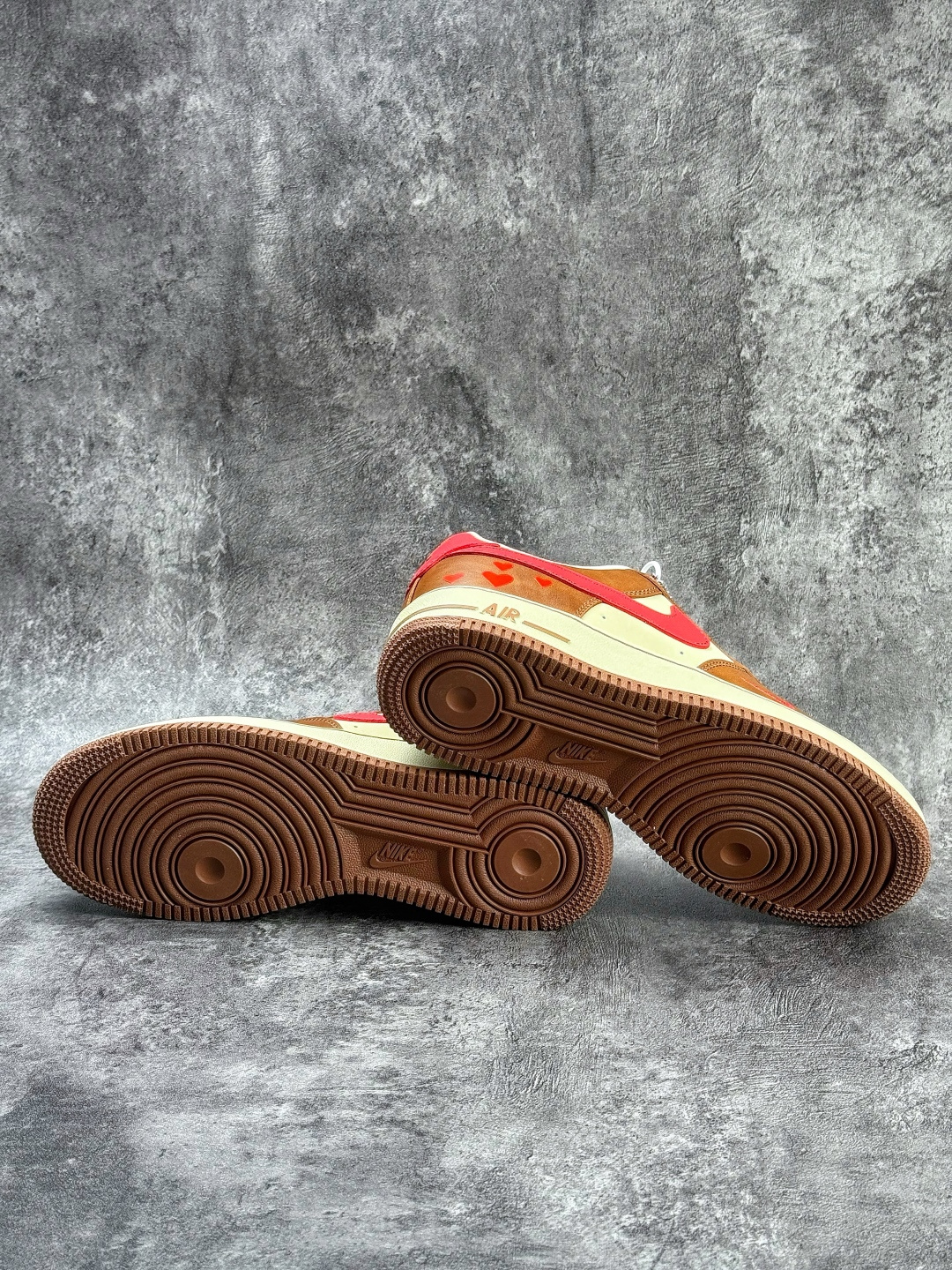 Nike Air Force 1 Low 07 LOVE 棕白红小勾 NH0601-538-Top High Quatity Cheap Sneakers Fashion Clothing Clothes Bags handbags Shoes of all Brand wholesale With The best Quality And Beautiful Price from China Factory Chinese suppliers wholesaler seller Nike Air Force 1 Low 07 LOVE 棕白红小勾 NH0601-538