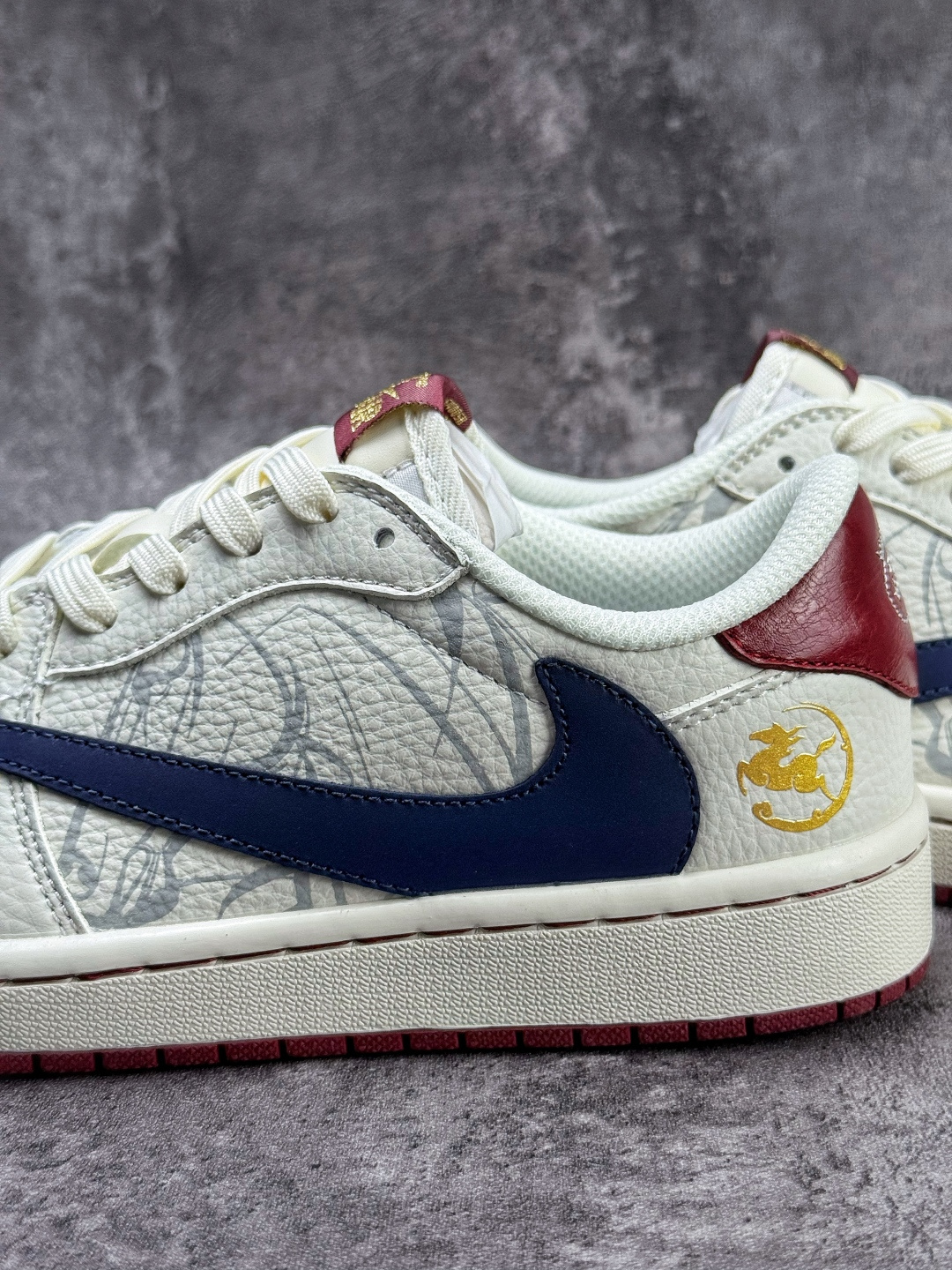 Travis Scott x Nike Air Jordan 1 Low 马年限定 Air Jordan 1 Low 反转白蓝红小勾倒钩 版本 NH0601-064-Top High Quatity Cheap Sneakers Fashion Clothing Clothes Bags handbags Shoes of all Brand wholesale With The best Quality And Beautiful Price from China Factory Chinese suppliers wholesaler seller Travis Scott x Nike Air Jordan 1 Low 马年限定 Air Jordan 1 Low 反转白蓝红小勾倒钩 版本 NH0601-064