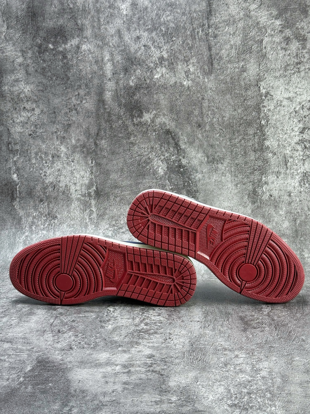 Travis Scott x Nike Air Jordan 1 Low 马年限定 Air Jordan 1 Low 反转白蓝红小勾倒钩 版本 NH0601-064-Top High Quatity Cheap Sneakers Fashion Clothing Clothes Bags handbags Shoes of all Brand wholesale With The best Quality And Beautiful Price from China Factory Chinese suppliers wholesaler seller Travis Scott x Nike Air Jordan 1 Low 马年限定 Air Jordan 1 Low 反转白蓝红小勾倒钩 版本 NH0601-064