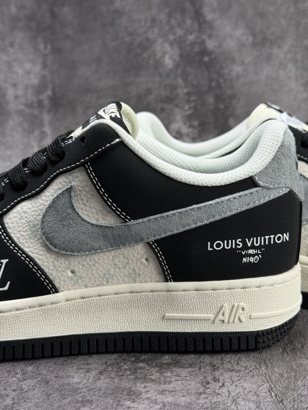 Nike Air Force 1 Low 07 x Louis Vuitton 黑白灰 KG6699-F29