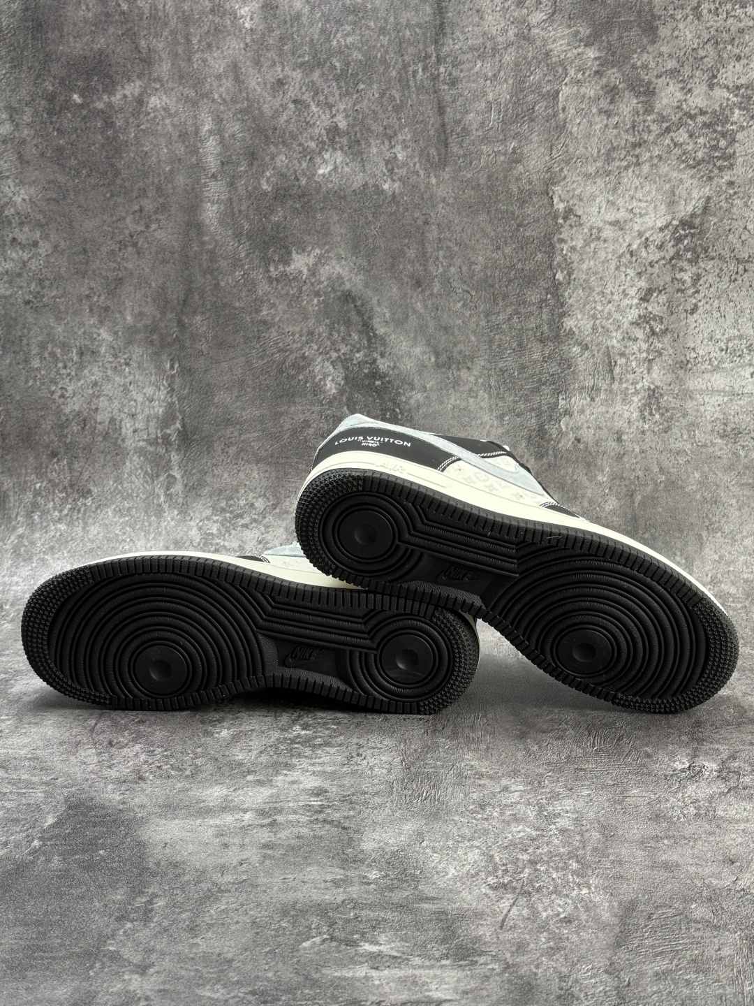 Nike Air Force 1 Low 07 x Louis Vuitton 黑白灰 KG6699-F29
