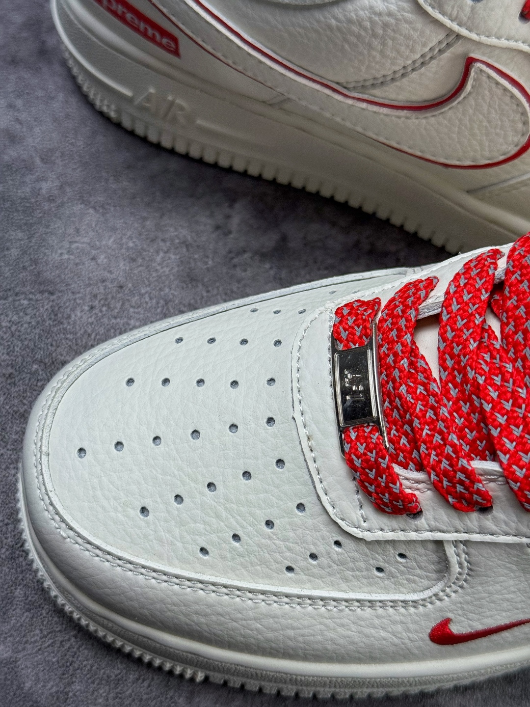 Nike Air Force 1 Low 07 x Superme 白红小勾满天星 CS5288-078