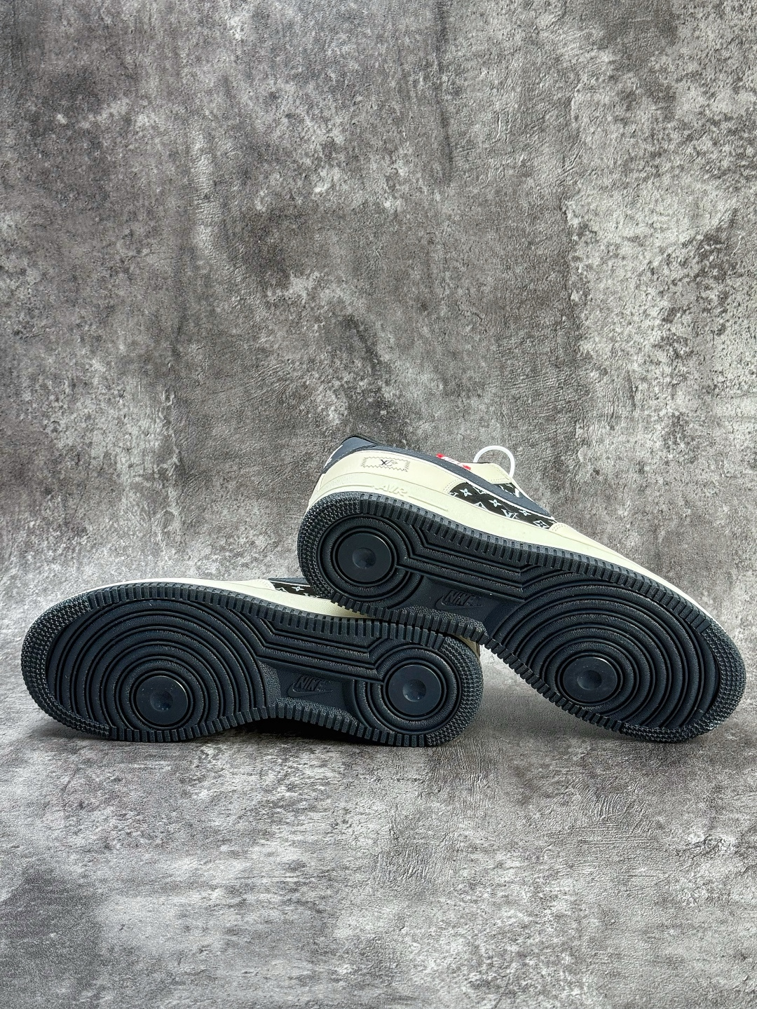 Nike Air Force 1 Low 07 x Louis Vuitton 白黑 LD1999-022 Nike Air Force 1 Low 07 x Louis Vuitton 白黑 LD1999-022