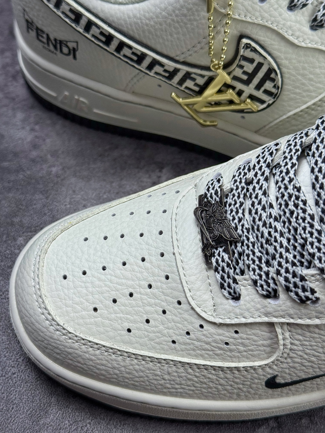 210 Nike Air Force 1 Low 07 x Louis Vuitton x Fendi 白黑小勾满天星 XY9025-020-Chinese UA Cheap High Quatity Brand Clothes Bags handbags Sneakers wholesale wholesaler seller from China Factory suppliers Fashion Clothing Shoes best Quality Beautiful Price 210 Nike Air Force 1 Low 07 x Louis Vuitton x Fendi 白黑小勾满天星 XY9025-020