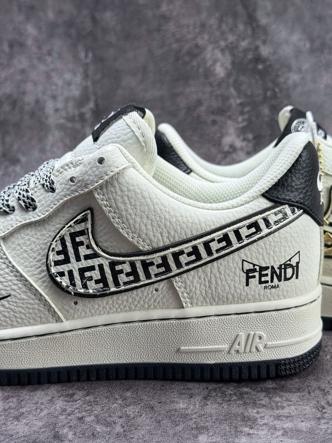 210 Nike Air Force 1 Low 07 x Louis Vuitton x Fendi 白黑小勾满天星 XY9025-020-Chinese UA Cheap High Quatity Brand Clothes Bags handbags Sneakers wholesale wholesaler seller from China Factory suppliers Fashion Clothing Shoes best Quality Beautiful Price 210 Nike Air Force 1 Low 07 x Louis Vuitton x Fendi 白黑小勾满天星 XY9025-020