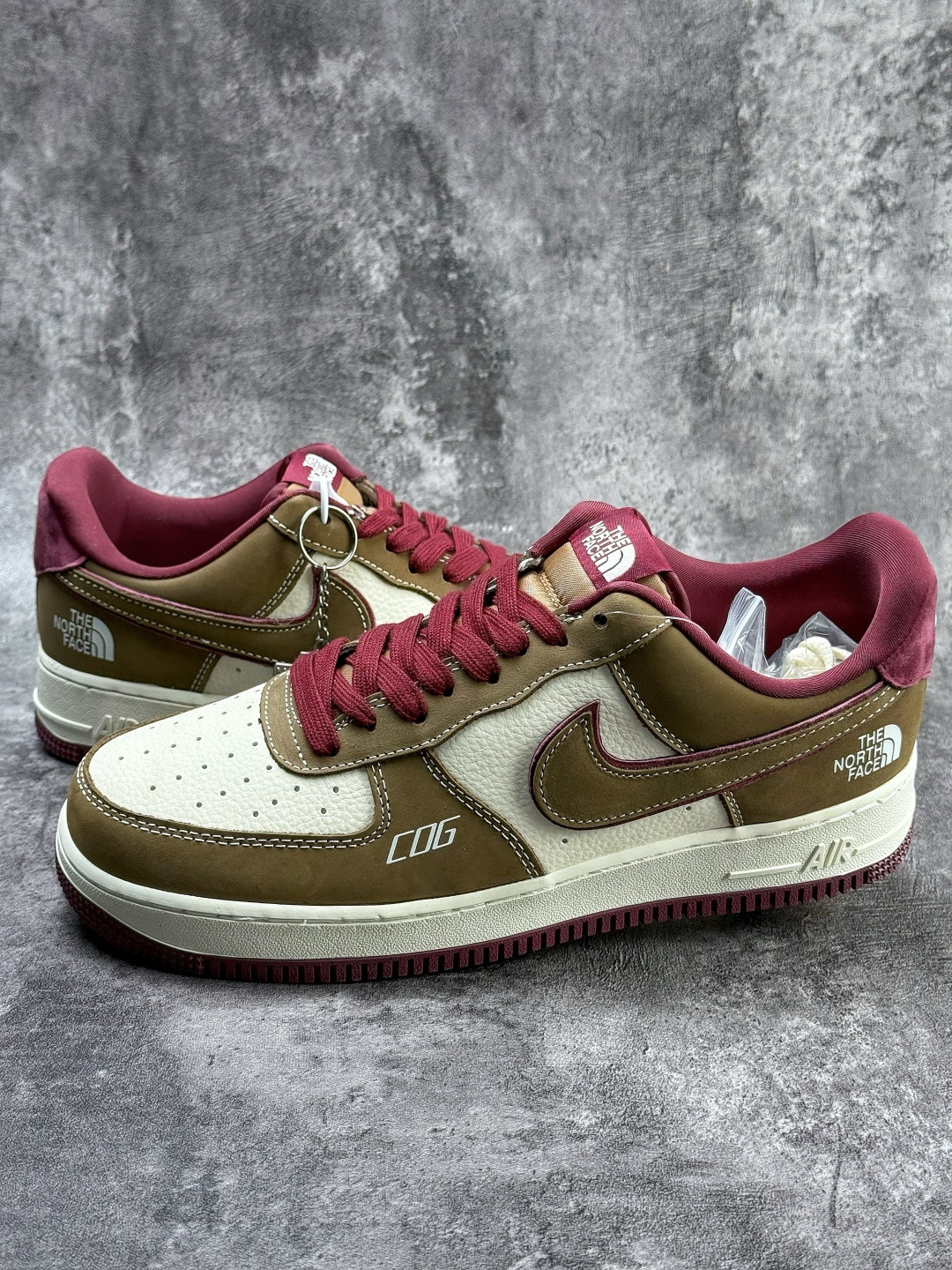 Nike Air Force 1 Low 07 x The North Face 棕白红 BK1916-011
