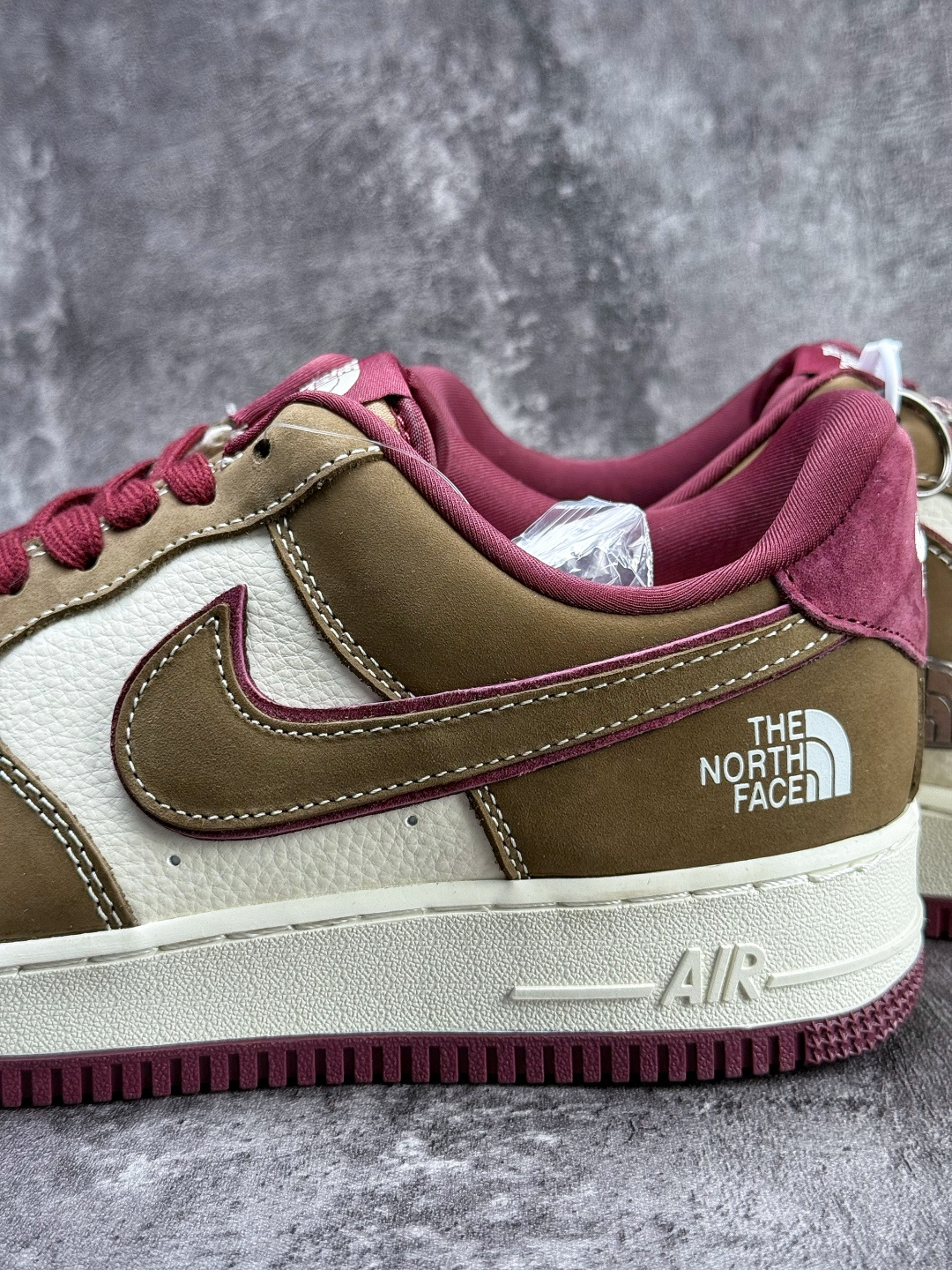 Nike Air Force 1 Low 07 x The North Face 棕白红 BK1916-011