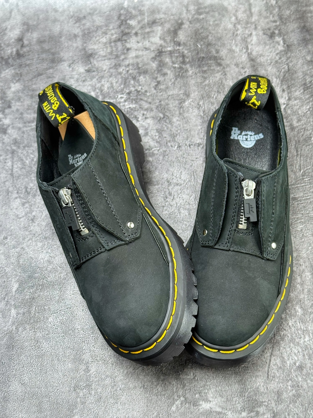 Dr.Martens 马汀博士马丁靴 1461系列3孔低帮牛津厚底款 R11822202-Top High Quatity Cheap Sneakers Fashion Clothing Clothes Bags handbags Shoes of all Brand wholesale With The best Quality And Beautiful Price from China Factory Chinese suppliers wholesaler seller Dr.Martens 马汀博士马丁靴 1461系列3孔低帮牛津厚底款 R11822202