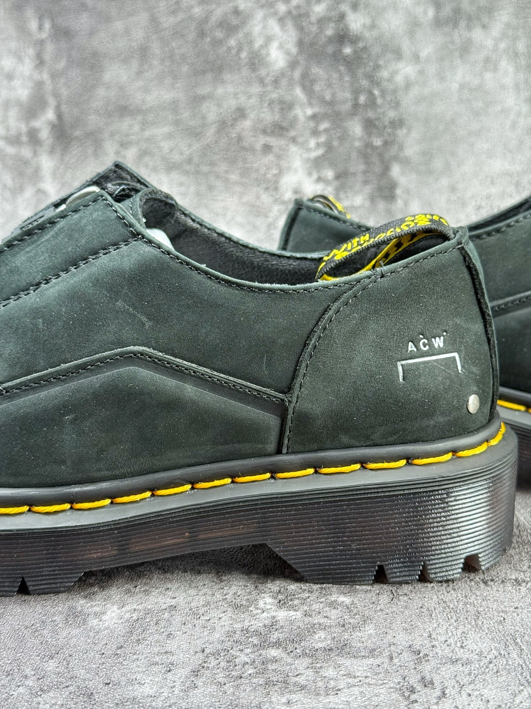 Dr.Martens 马汀博士马丁靴 1461系列3孔低帮牛津厚底款 R11822202-Top High Quatity Cheap Sneakers Fashion Clothing Clothes Bags handbags Shoes of all Brand wholesale With The best Quality And Beautiful Price from China Factory Chinese suppliers wholesaler seller Dr.Martens 马汀博士马丁靴 1461系列3孔低帮牛津厚底款 R11822202