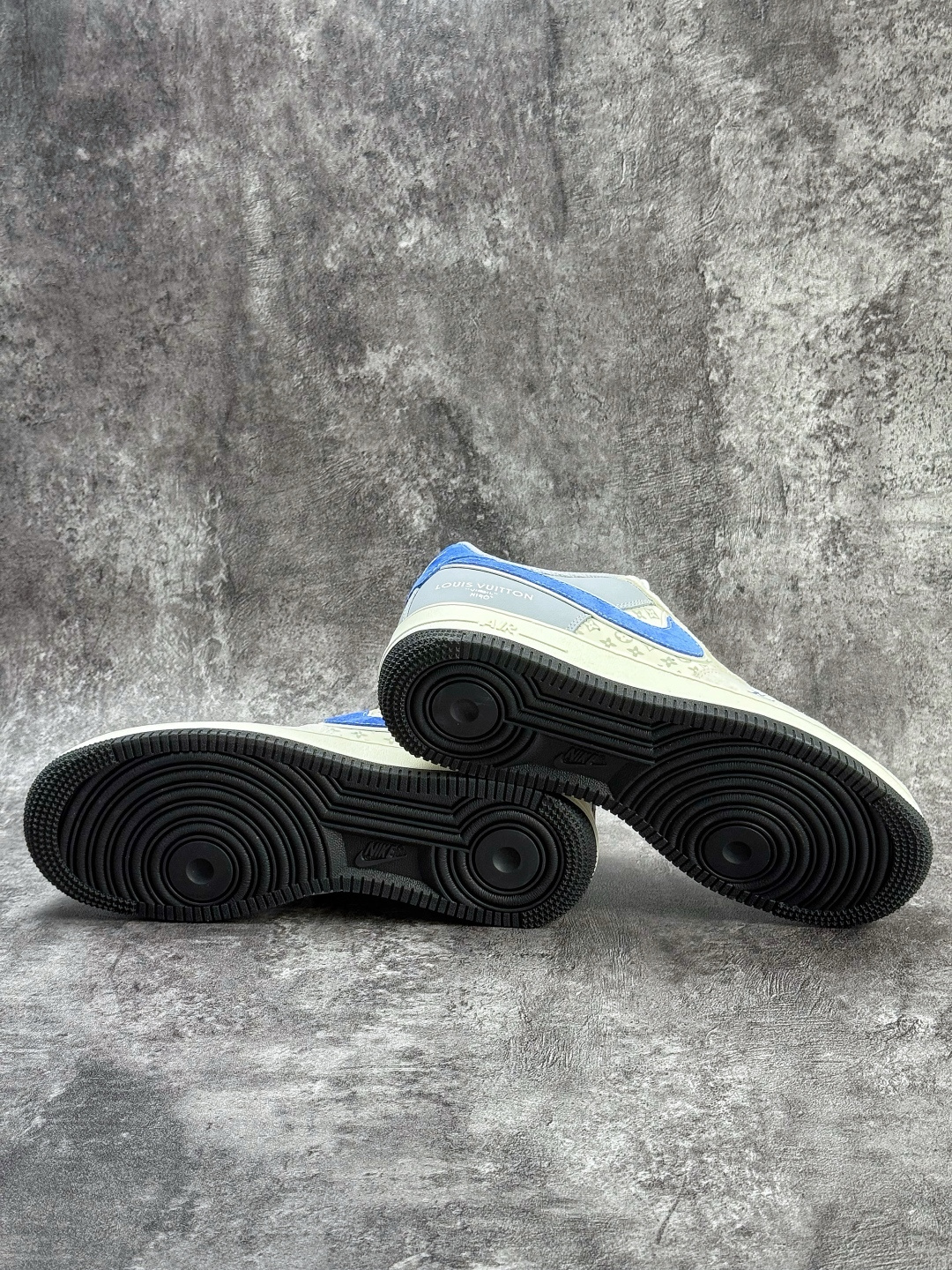 Nike Air Force 1 Low 07 x Louis Vuitton 灰白蓝满天星 KD6699-F09 Nike Air Force 1 Low 07 x Louis Vuitton 灰白蓝满天星 KD6699-F09