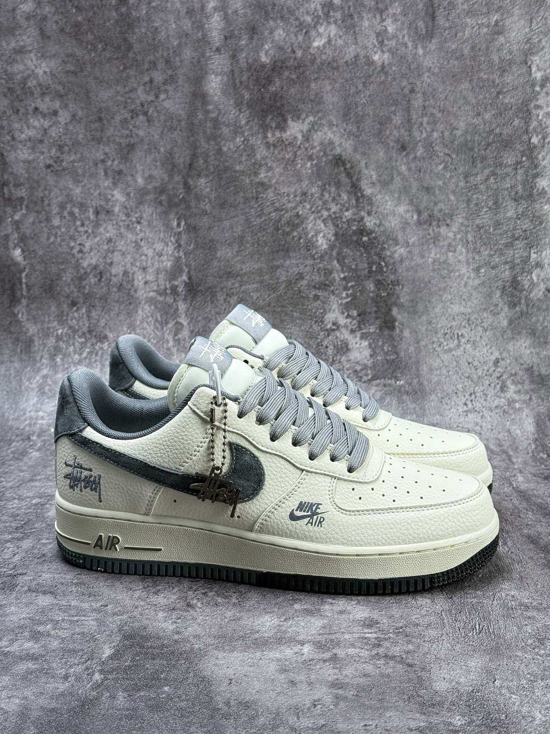 210 Nike Air Force 1 Low 07 x Stussy 白灰小勾 DN1688-814-Chinese UA Cheap High Quatity Brand Clothes Bags handbags Sneakers wholesale wholesaler seller from China Factory suppliers Fashion Clothing Shoes best Quality Beautiful Price 210 Nike Air Force 1 Low 07 x Stussy 白灰小勾 DN1688-814