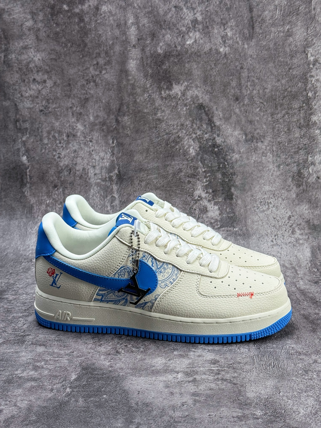 210 Nike Air Force 1 Low 07 x Louis Vuitton 白蓝 BK1916-009-Chinese UA Cheap High Quatity Brand Clothes Bags handbags Sneakers wholesale wholesaler seller from China Factory suppliers Fashion Clothing Shoes best Quality Beautiful Price 210 Nike Air Force 1 Low 07 x Louis Vuitton 白蓝 BK1916-009