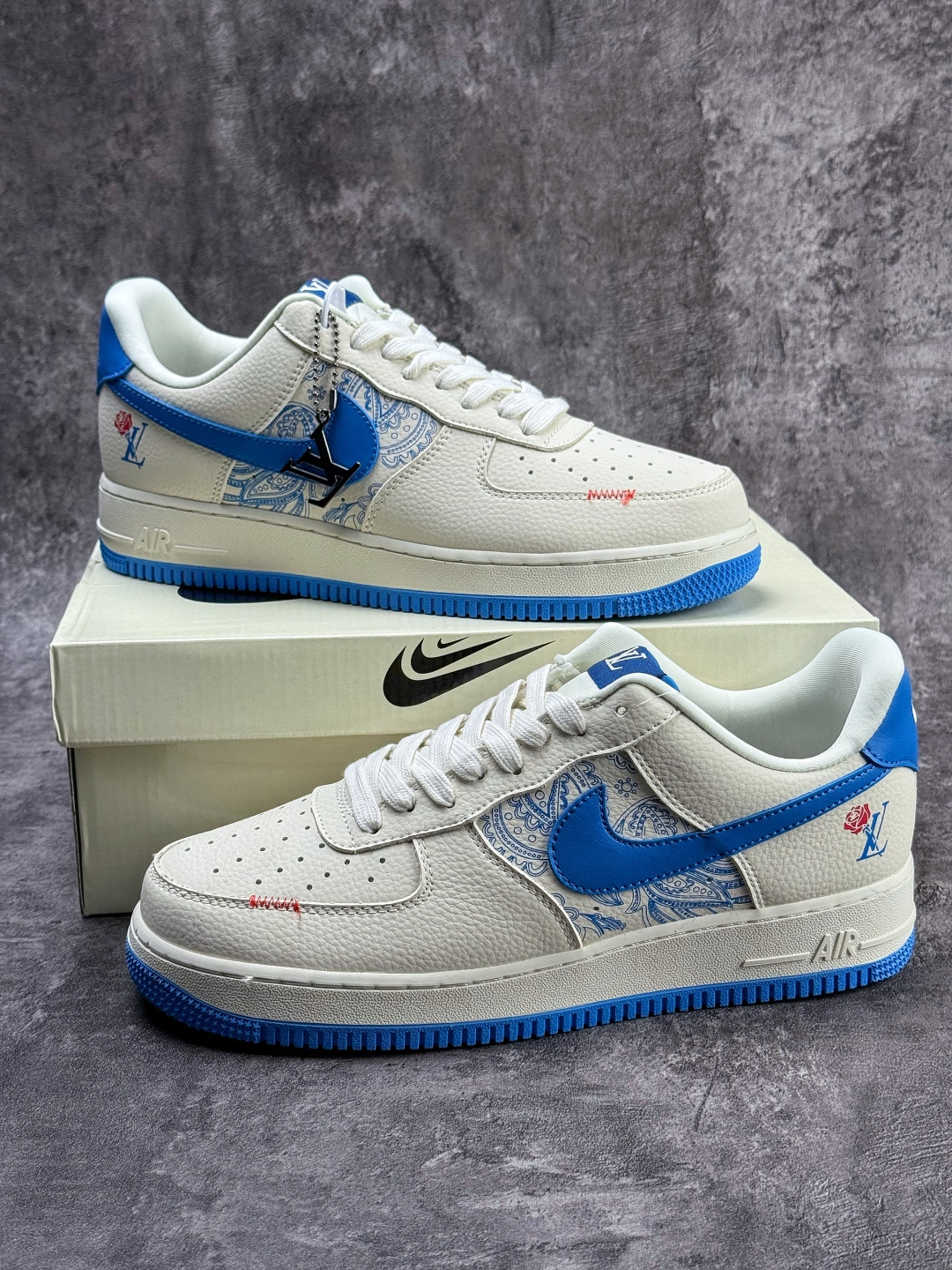 210 Nike Air Force 1 Low 07 x Louis Vuitton 白蓝 BK1916-009-Chinese UA Cheap High Quatity Brand Clothes Bags handbags Sneakers wholesale wholesaler seller from China Factory suppliers Fashion Clothing Shoes best Quality Beautiful Price 210 Nike Air Force 1 Low 07 x Louis Vuitton 白蓝 BK1916-009