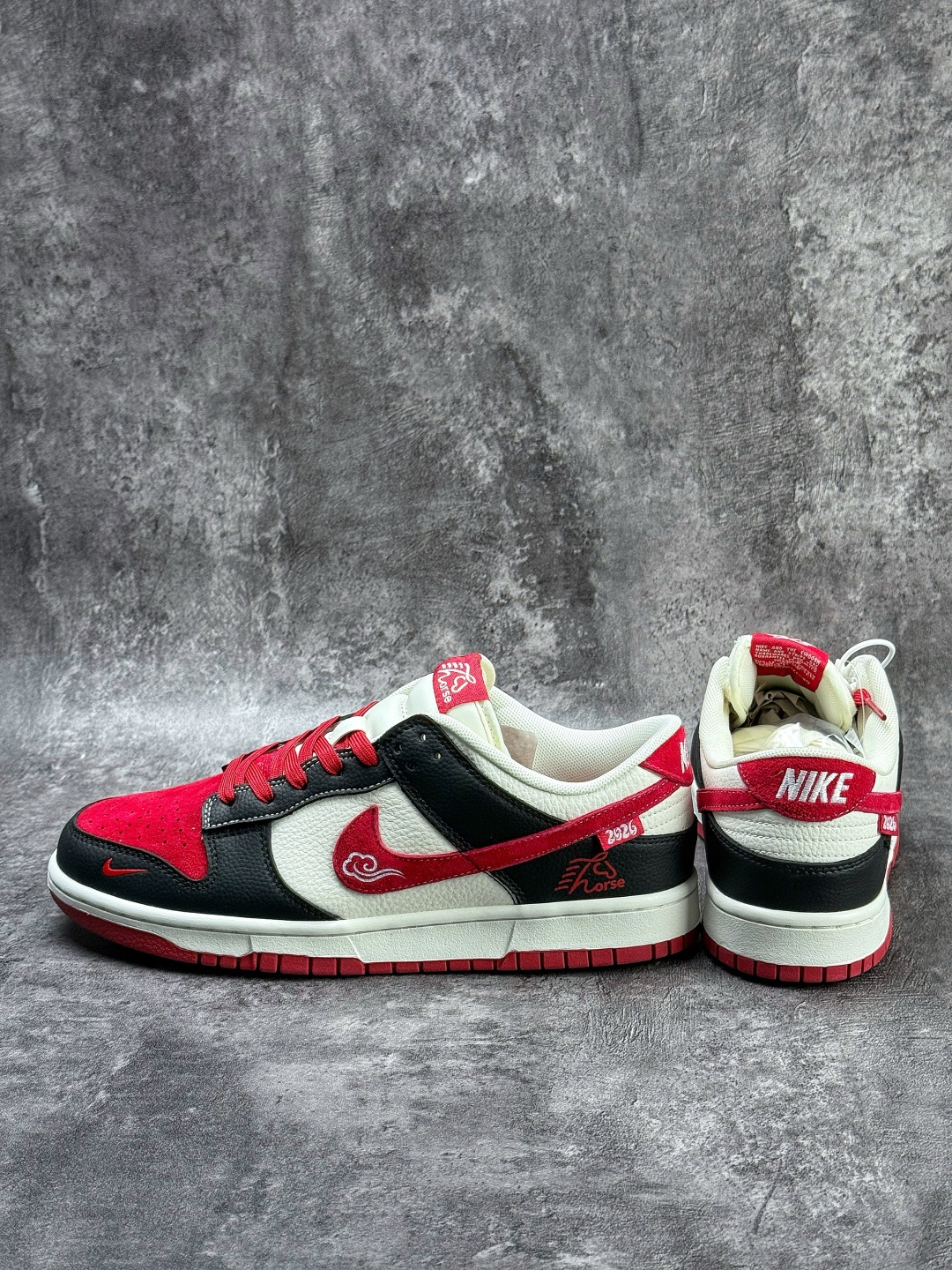 230 Nike SB Dunk Low 马年限定 黑红白小勾 XZ5899-120-Chinese UA Cheap High Quatity Brand Clothes Bags handbags Sneakers wholesale wholesaler seller from China Factory suppliers Fashion Clothing Shoes best Quality Beautiful Price 230 Nike SB Dunk Low 马年限定 黑红白小勾 XZ5899-120