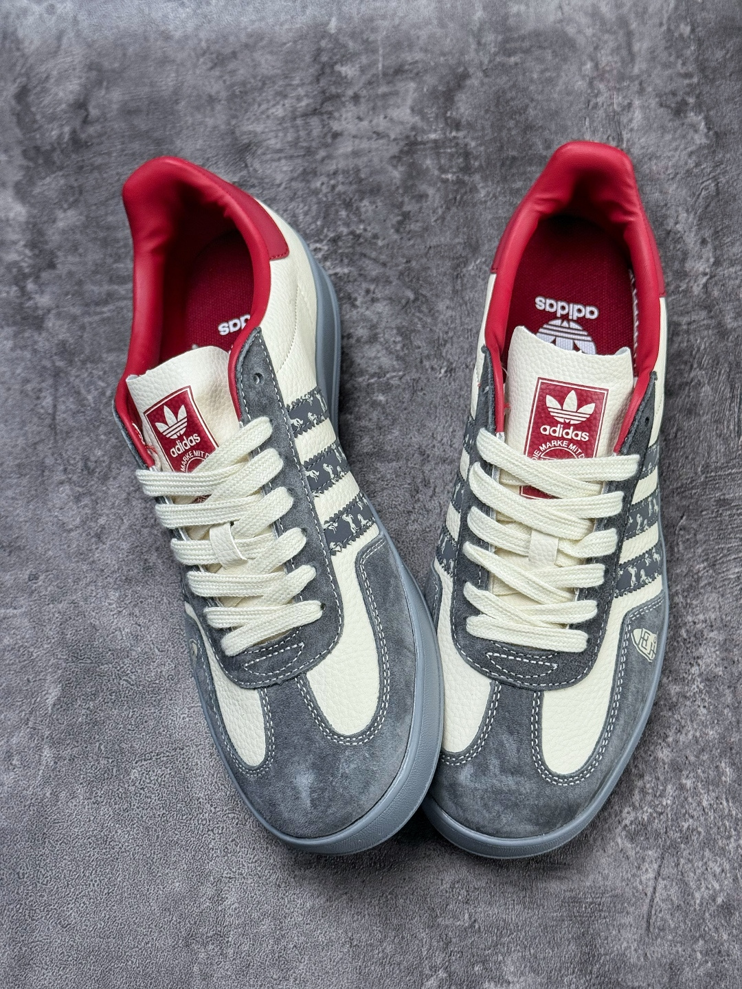 210 F版 马年新款海外定制限量发售 Adidas Originals GAZELLE BOLD W“马年联名限定”限定德训鞋 ZH2603-Chinese UA Cheap High Quatity Brand Clothes Bags handbags Sneakers wholesale wholesaler seller from China Factory suppliers Fashion Clothing Shoes best Quality Beautiful Price 210 F版 马年新款海外定制限量发售 Adidas Originals GAZELLE BOLD W“马年联名限定”限定德训鞋 ZH2603