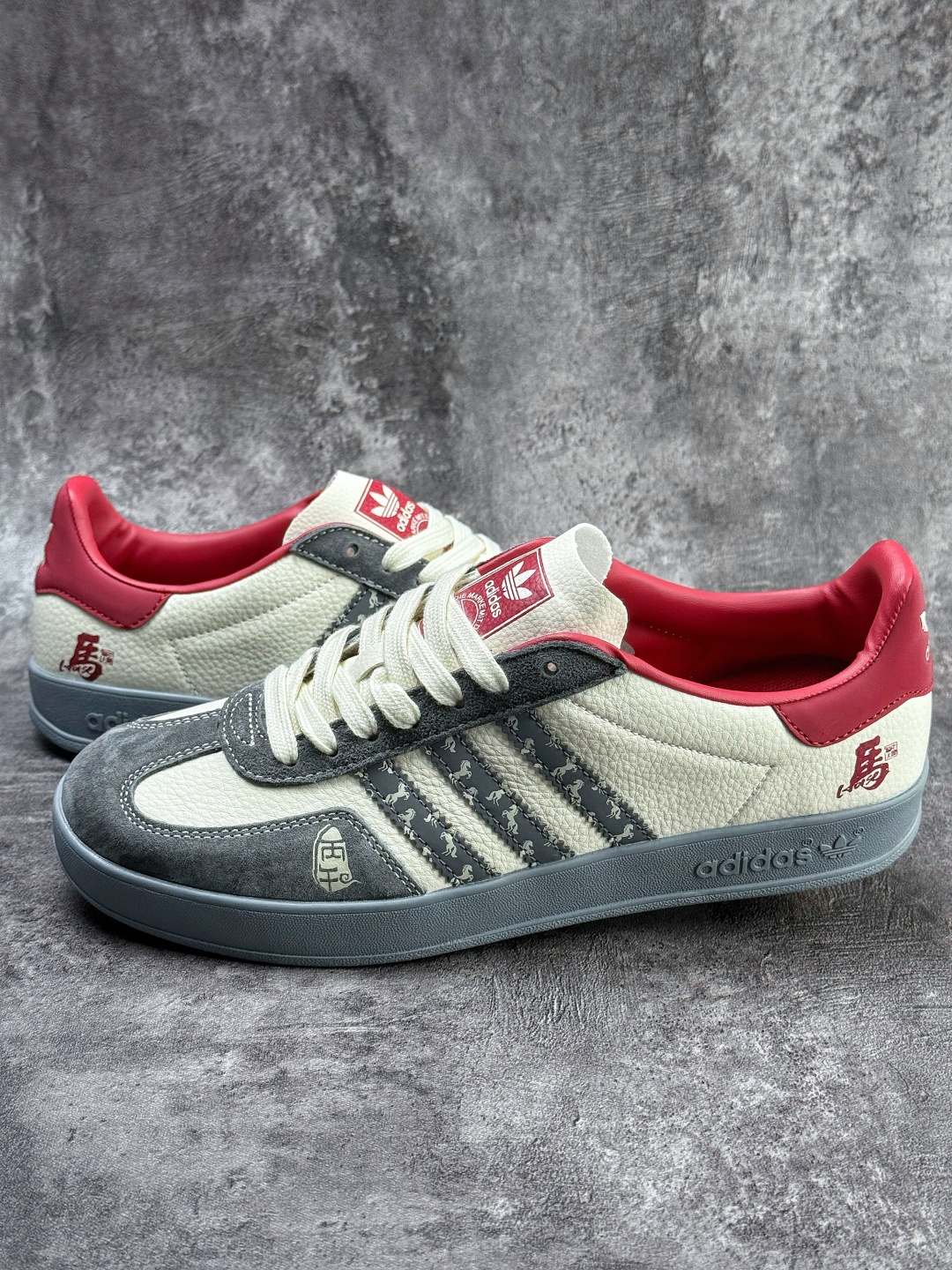 210 F版 马年新款海外定制限量发售 Adidas Originals GAZELLE BOLD W“马年联名限定”限定德训鞋 ZH2603-Chinese UA Cheap High Quatity Brand Clothes Bags handbags Sneakers wholesale wholesaler seller from China Factory suppliers Fashion Clothing Shoes best Quality Beautiful Price 210 F版 马年新款海外定制限量发售 Adidas Originals GAZELLE BOLD W“马年联名限定”限定德训鞋 ZH2603