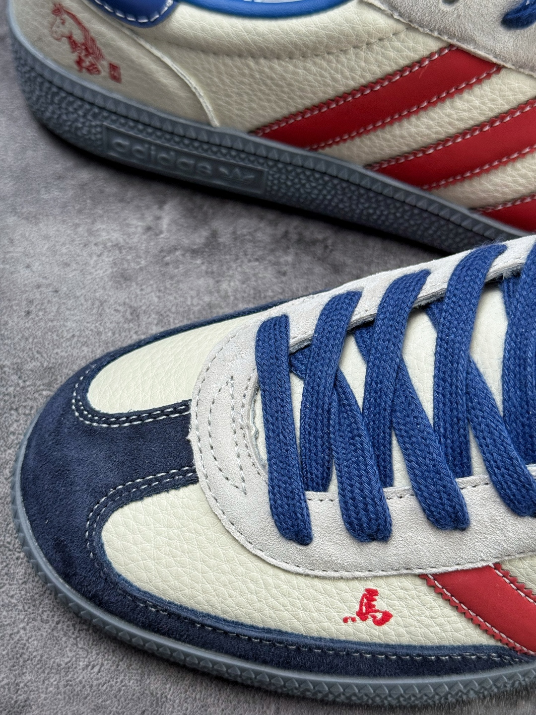 190 C版 Adidas Gazelle INdoor 马年定制 SD6832CC-Chinese UA Cheap High Quatity Brand Clothes Bags handbags Sneakers wholesale wholesaler seller from China Factory suppliers Fashion Clothing Shoes best Quality Beautiful Price 190 C版 Adidas Gazelle INdoor 马年定制 SD6832CC