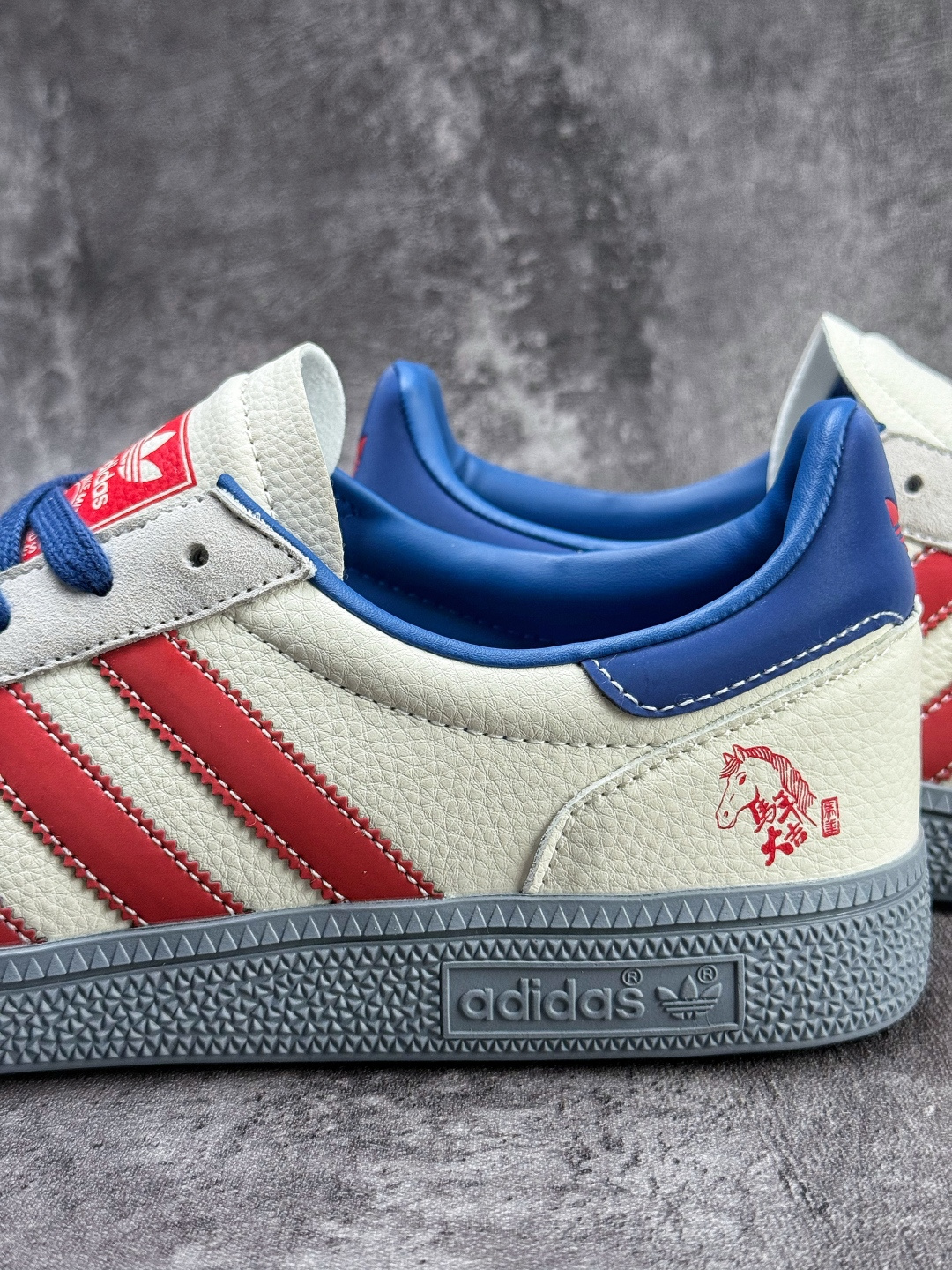 190 C版 Adidas Gazelle INdoor 马年定制 SD6832CC-Chinese UA Cheap High Quatity Brand Clothes Bags handbags Sneakers wholesale wholesaler seller from China Factory suppliers Fashion Clothing Shoes best Quality Beautiful Price 190 C版 Adidas Gazelle INdoor 马年定制 SD6832CC