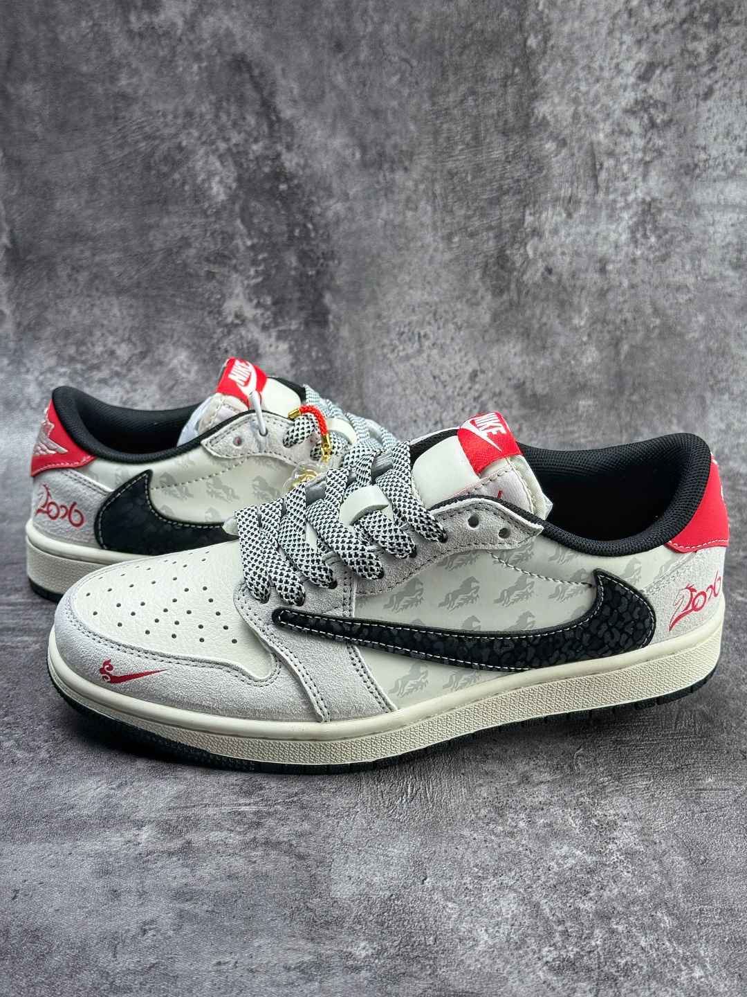 Travis Scott x Nike Air Jordan 1 Low 马年限定 Air Jordan 1 Low 反转灰白黑小勾满天星倒钩 XT6998-166 Travis Scott x Nike Air Jordan 1 Low 马年限定 Air Jordan 1 Low 反转灰白黑小勾满天星倒钩 XT6998-166