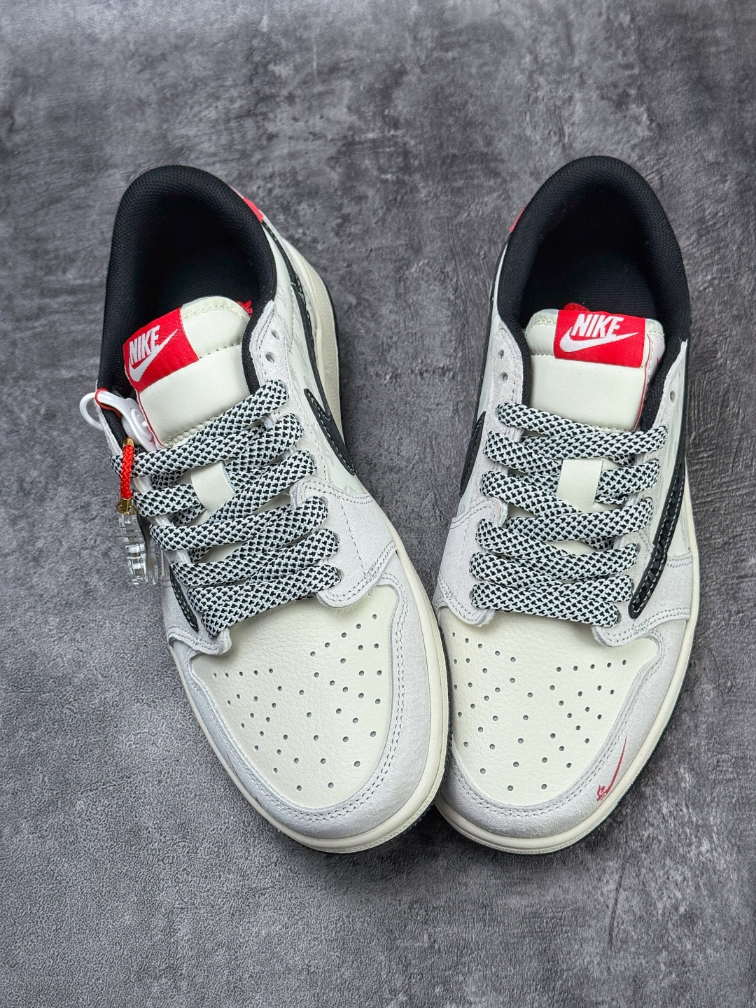 Travis Scott x Nike Air Jordan 1 Low 马年限定 Air Jordan 1 Low 反转灰白黑小勾满天星倒钩 XT6998-166 Travis Scott x Nike Air Jordan 1 Low 马年限定 Air Jordan 1 Low 反转灰白黑小勾满天星倒钩 XT6998-166