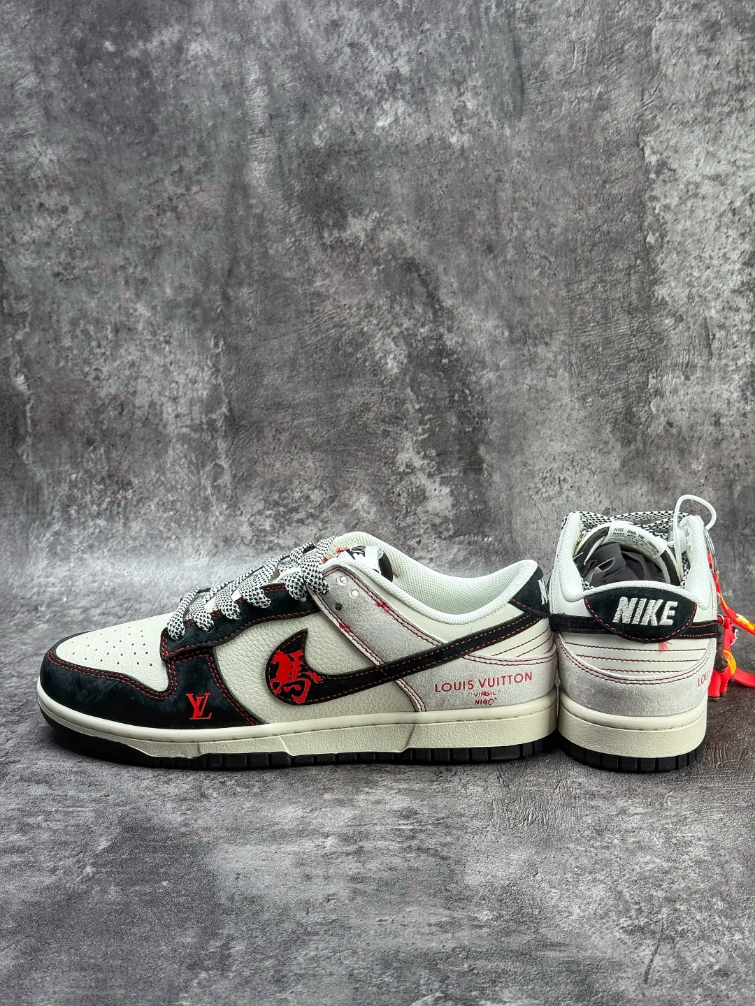 Nike SB Dunk Low x Louis Vuitton 黑白灰满天星 HT5088-655-Top High Quatity Cheap Sneakers Fashion Clothing Clothes Bags handbags Shoes of all Brand wholesale With The best Quality And Beautiful Price from China Factory Chinese suppliers wholesaler seller Nike SB Dunk Low x Louis Vuitton 黑白灰满天星 HT5088-655