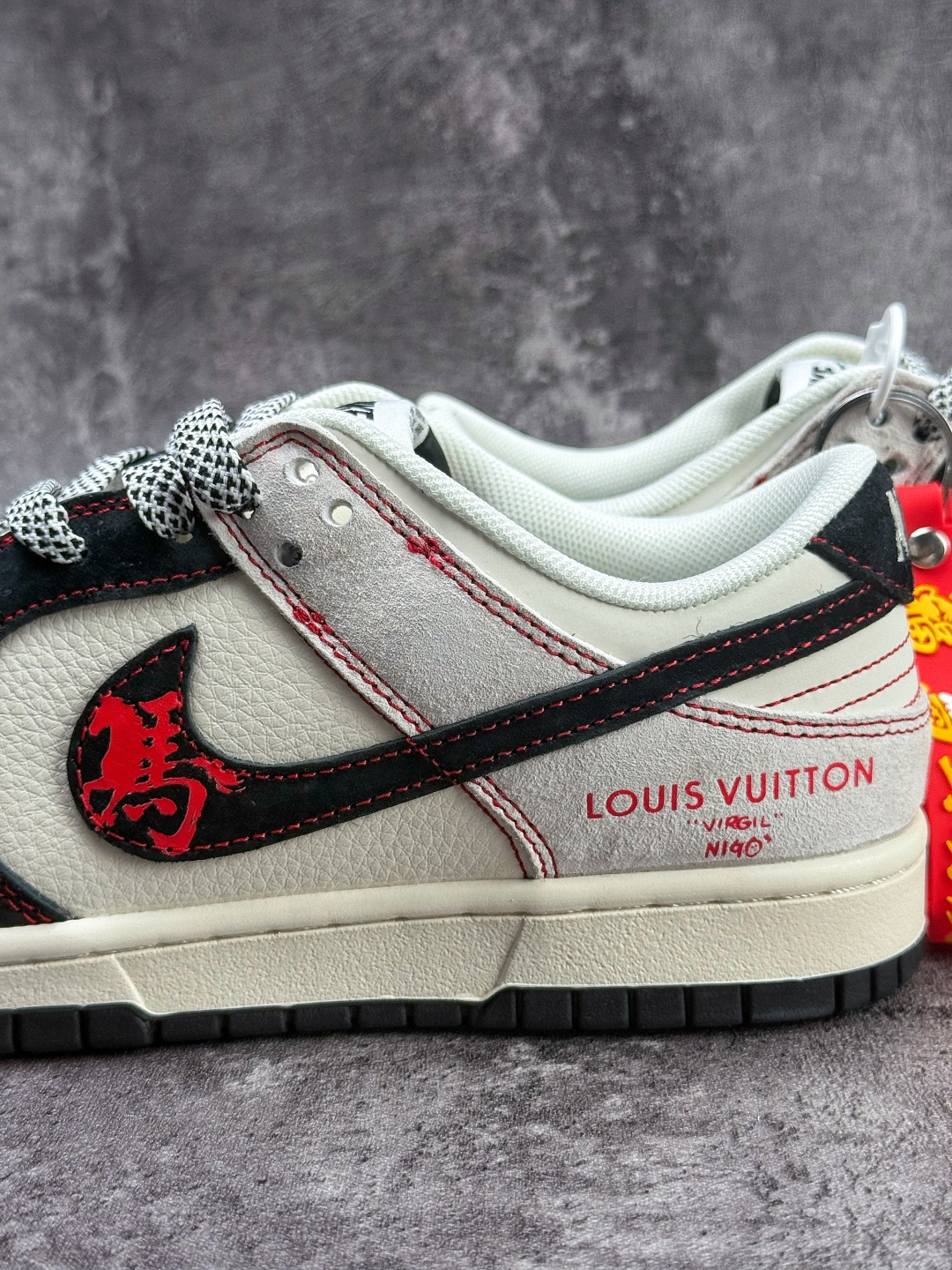 Nike SB Dunk Low x Louis Vuitton 黑白灰满天星 HT5088-655-Top High Quatity Cheap Sneakers Fashion Clothing Clothes Bags handbags Shoes of all Brand wholesale With The best Quality And Beautiful Price from China Factory Chinese suppliers wholesaler seller Nike SB Dunk Low x Louis Vuitton 黑白灰满天星 HT5088-655