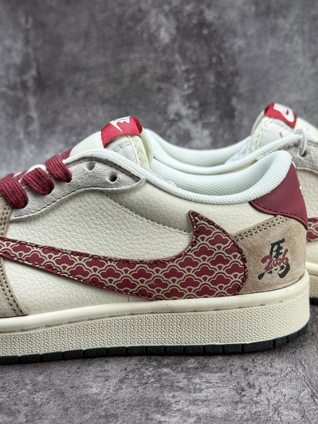 Travis Scott x Nike Air Jordan 1 Low 马年限定 Air Jordan 1 Low 反转棕白红小勾倒钩 版本 JP2026-159-Top High Quatity Cheap Sneakers Fashion Clothing Clothes Bags handbags Shoes of all Brand wholesale With The best Quality And Beautiful Price from China Factory Chinese suppliers wholesaler seller Travis Scott x Nike Air Jordan 1 Low 马年限定 Air Jordan 1 Low 反转棕白红小勾倒钩 版本 JP2026-159