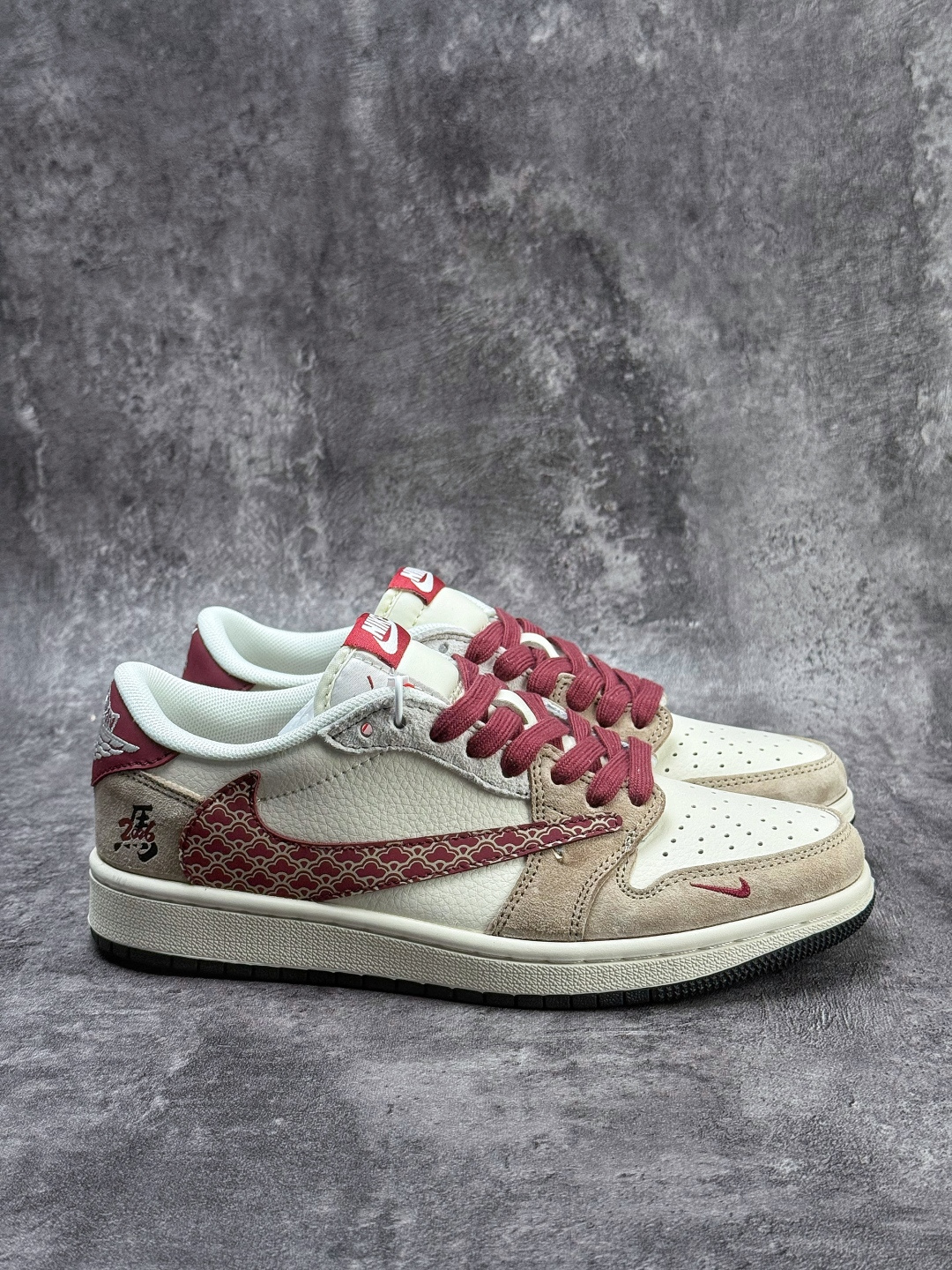 Travis Scott x Nike Air Jordan 1 Low 马年限定 Air Jordan 1 Low 反转棕白红小勾倒钩 版本 JP2026-159-Top High Quatity Cheap Sneakers Fashion Clothing Clothes Bags handbags Shoes of all Brand wholesale With The best Quality And Beautiful Price from China Factory Chinese suppliers wholesaler seller Travis Scott x Nike Air Jordan 1 Low 马年限定 Air Jordan 1 Low 反转棕白红小勾倒钩 版本 JP2026-159