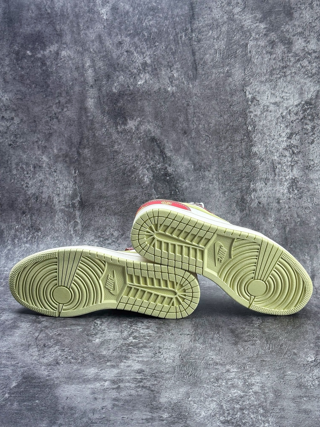 230 Nike Jordan Air Jordan 1 马年大吉 红白小勾满天星 MZ9588-849-Chinese UA Cheap High Quatity Brand Clothes Bags handbags Sneakers wholesale wholesaler seller from China Factory suppliers Fashion Clothing Shoes best Quality Beautiful Price 230 Nike Jordan Air Jordan 1 马年大吉 红白小勾满天星 MZ9588-849