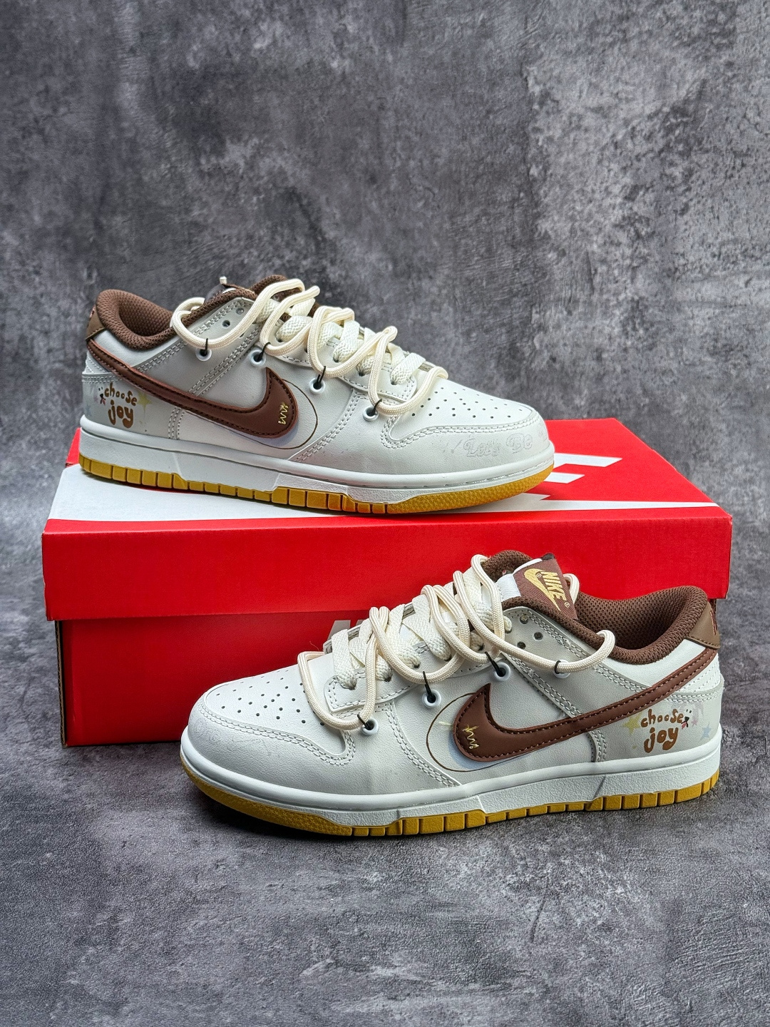Nike SB Dunk Low 白棕 HM3695-071-Top High Quatity Cheap Sneakers Fashion Clothing Clothes Bags handbags Shoes of all Brand wholesale With The best Quality And Beautiful Price from China Factory Chinese suppliers wholesaler seller Nike SB Dunk Low 白棕 HM3695-071