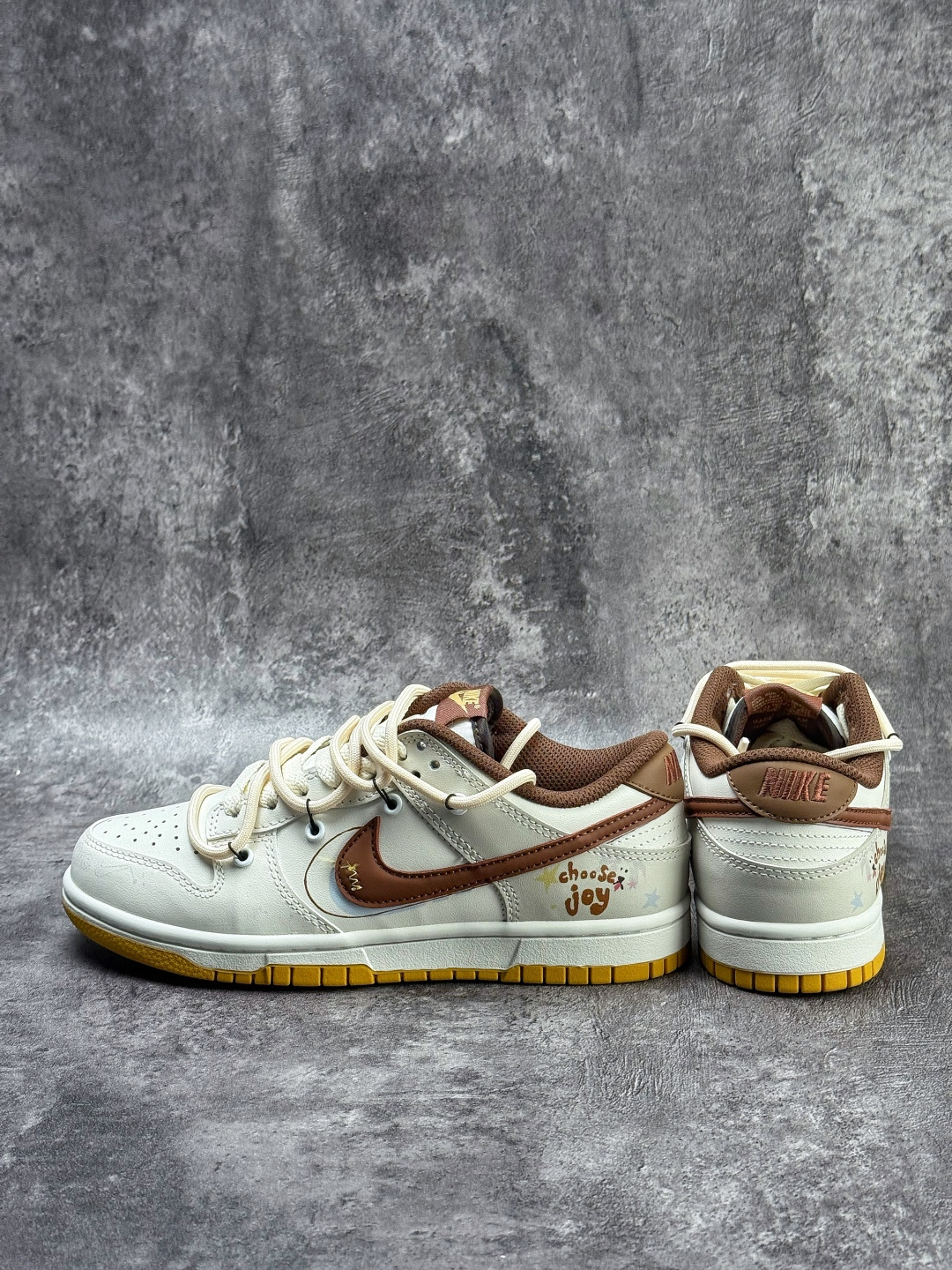 Nike SB Dunk Low 白棕 HM3695-071-Top High Quatity Cheap Sneakers Fashion Clothing Clothes Bags handbags Shoes of all Brand wholesale With The best Quality And Beautiful Price from China Factory Chinese suppliers wholesaler seller Nike SB Dunk Low 白棕 HM3695-071
