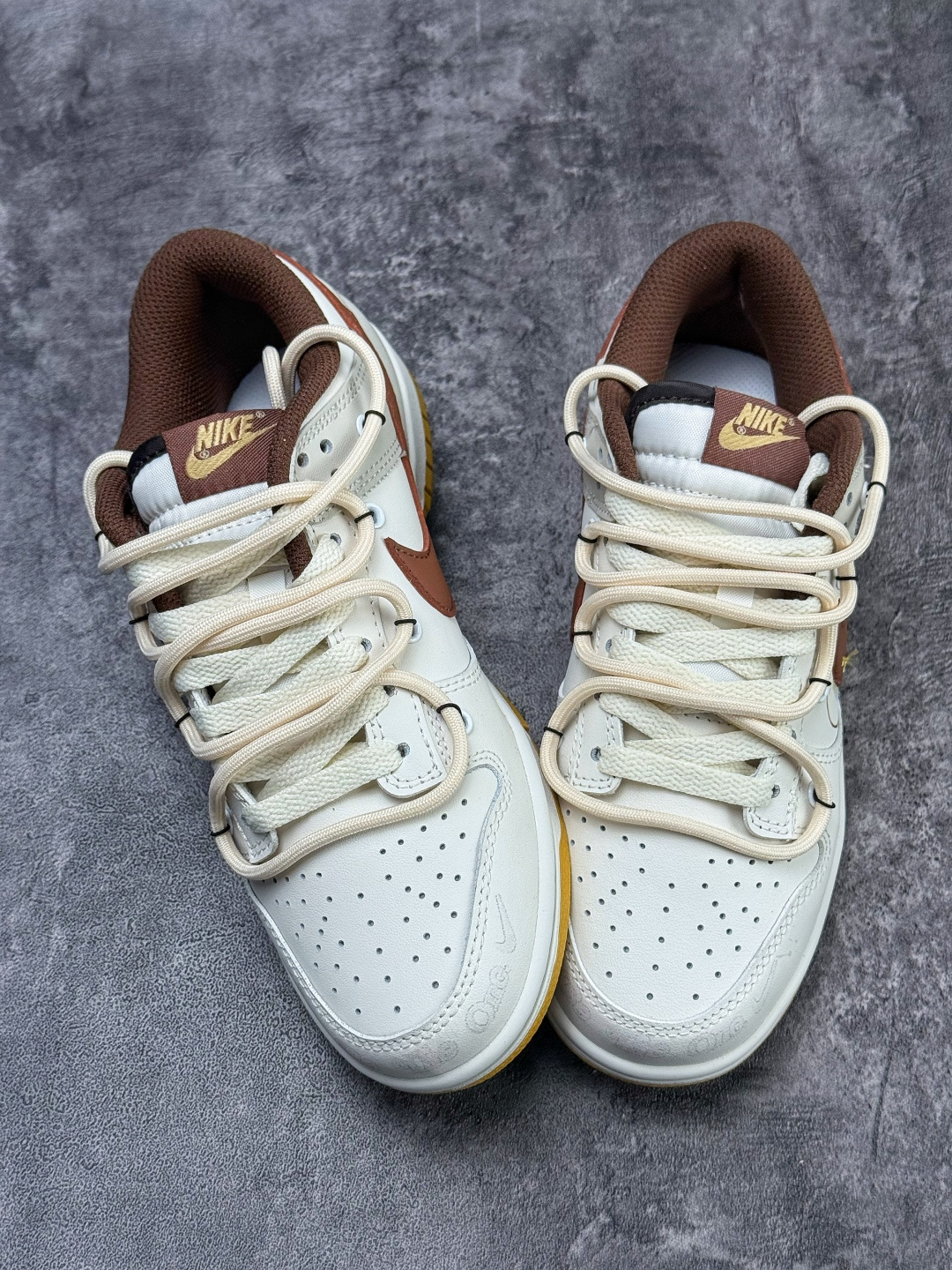Nike SB Dunk Low 白棕 HM3695-071-Top High Quatity Cheap Sneakers Fashion Clothing Clothes Bags handbags Shoes of all Brand wholesale With The best Quality And Beautiful Price from China Factory Chinese suppliers wholesaler seller Nike SB Dunk Low 白棕 HM3695-071
