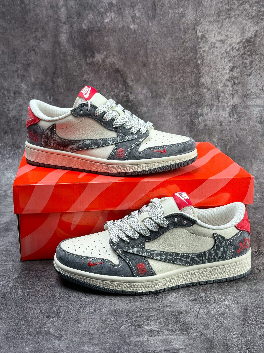Travis Scott x Nike Air Jordan 1 Low 马年限定 Air Jordan 1 Low 反转灰白小勾满天星倒钩 XT6998-161