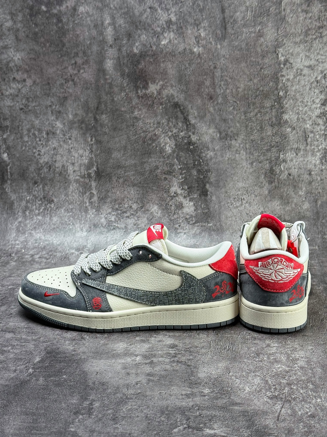 Travis Scott x Nike Air Jordan 1 Low 马年限定 Air Jordan 1 Low 反转灰白小勾满天星倒钩 XT6998-161
