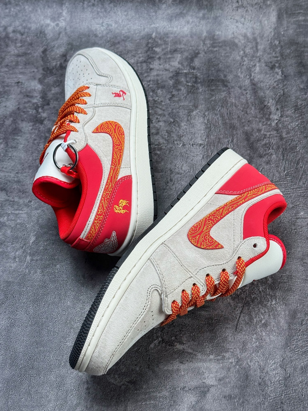 Air Jordan 1 Retro Low 马年限定 灰红满天星 XT6998-170-Top High Quatity Cheap Sneakers Fashion Clothing Clothes Bags handbags Shoes of all Brand wholesale With The best Quality And Beautiful Price from China Factory Chinese suppliers wholesaler seller Air Jordan 1 Retro Low 马年限定 灰红满天星 XT6998-170