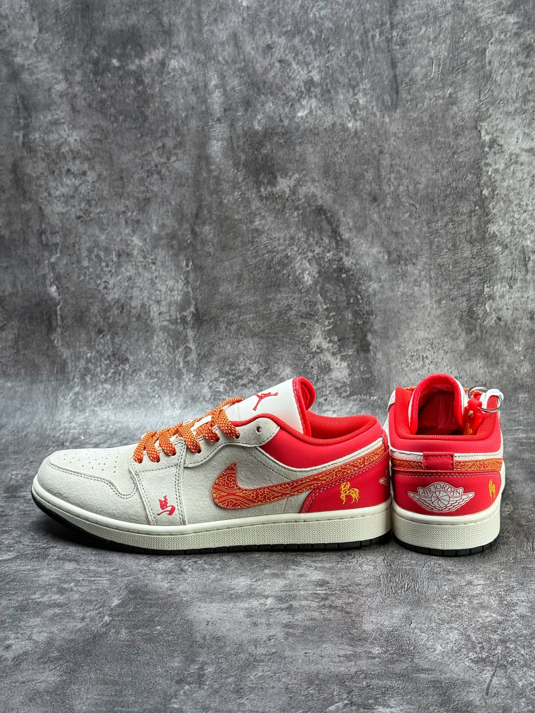 Air Jordan 1 Retro Low 马年限定 灰红满天星 XT6998-170-Top High Quatity Cheap Sneakers Fashion Clothing Clothes Bags handbags Shoes of all Brand wholesale With The best Quality And Beautiful Price from China Factory Chinese suppliers wholesaler seller Air Jordan 1 Retro Low 马年限定 灰红满天星 XT6998-170