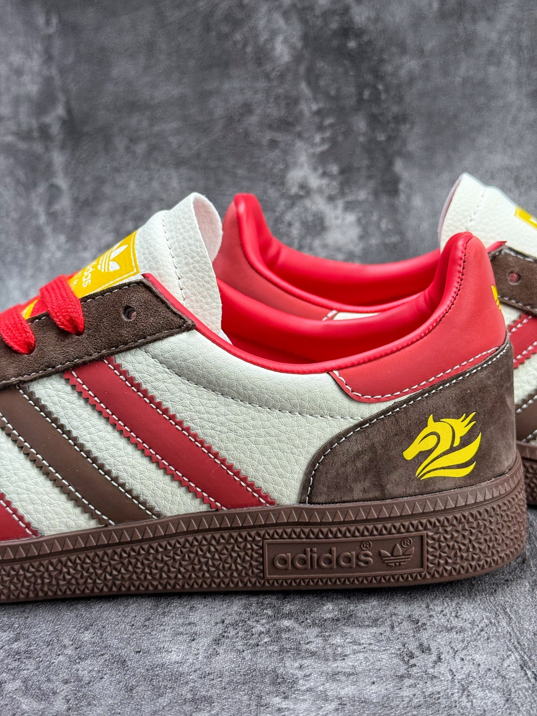 190 C版 Adidas Gazelle INdoor 马年定制 SD6834-Chinese UA Cheap High Quatity Brand Clothes Bags handbags Sneakers wholesale wholesaler seller from China Factory suppliers Fashion Clothing Shoes best Quality Beautiful Price 190 C版 Adidas Gazelle INdoor 马年定制 SD6834