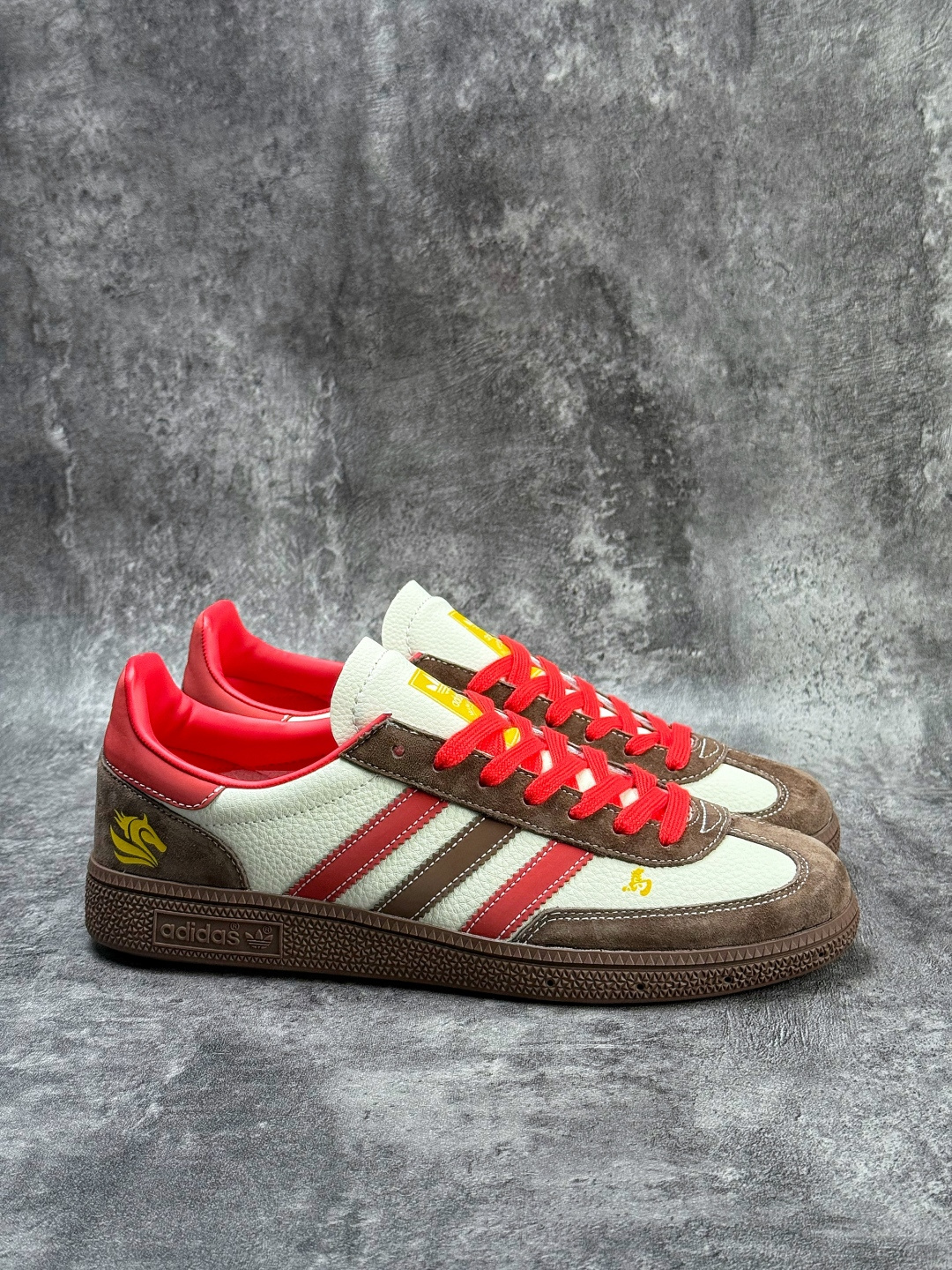 190 C版 Adidas Gazelle INdoor 马年定制 SD6834-Chinese UA Cheap High Quatity Brand Clothes Bags handbags Sneakers wholesale wholesaler seller from China Factory suppliers Fashion Clothing Shoes best Quality Beautiful Price 190 C版 Adidas Gazelle INdoor 马年定制 SD6834