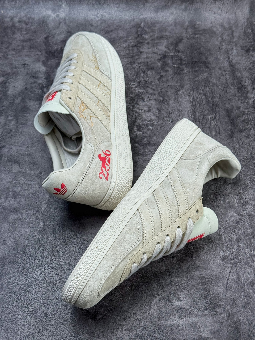 F版 马年新款海外定制限量发售 Adidas Originals GAZELLE BOLD W“马年联名限定”限定德训鞋 ZH2607
