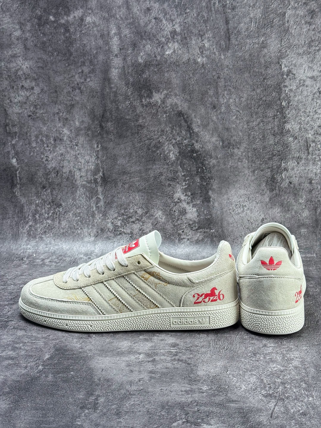 F版 马年新款海外定制限量发售 Adidas Originals GAZELLE BOLD W“马年联名限定”限定德训鞋 ZH2607