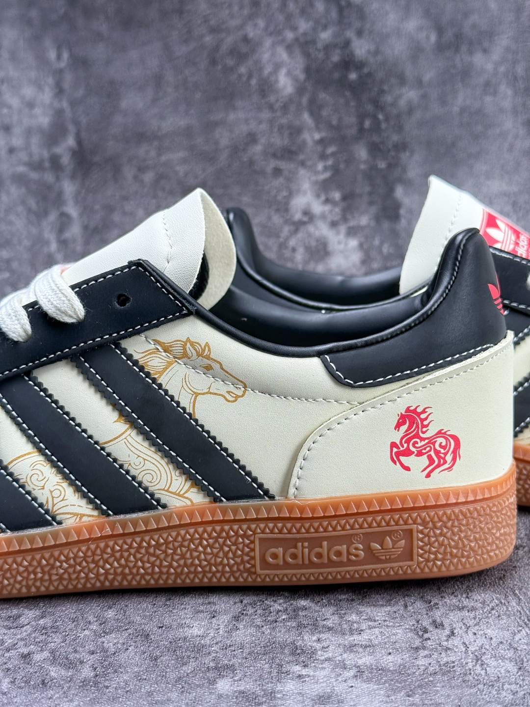 F版 马年新款海外定制限量发售 Adidas Originals GAZELLE BOLD W“马年联名限定”限定德训鞋 JJ2622-Top High Quatity Cheap Sneakers Fashion Clothing Clothes Bags handbags Shoes of all Brand wholesale With The best Quality And Beautiful Price from China Factory Chinese suppliers wholesaler seller F版 马年新款海外定制限量发售 Adidas Originals GAZELLE BOLD W“马年联名限定”限定德训鞋 JJ2622