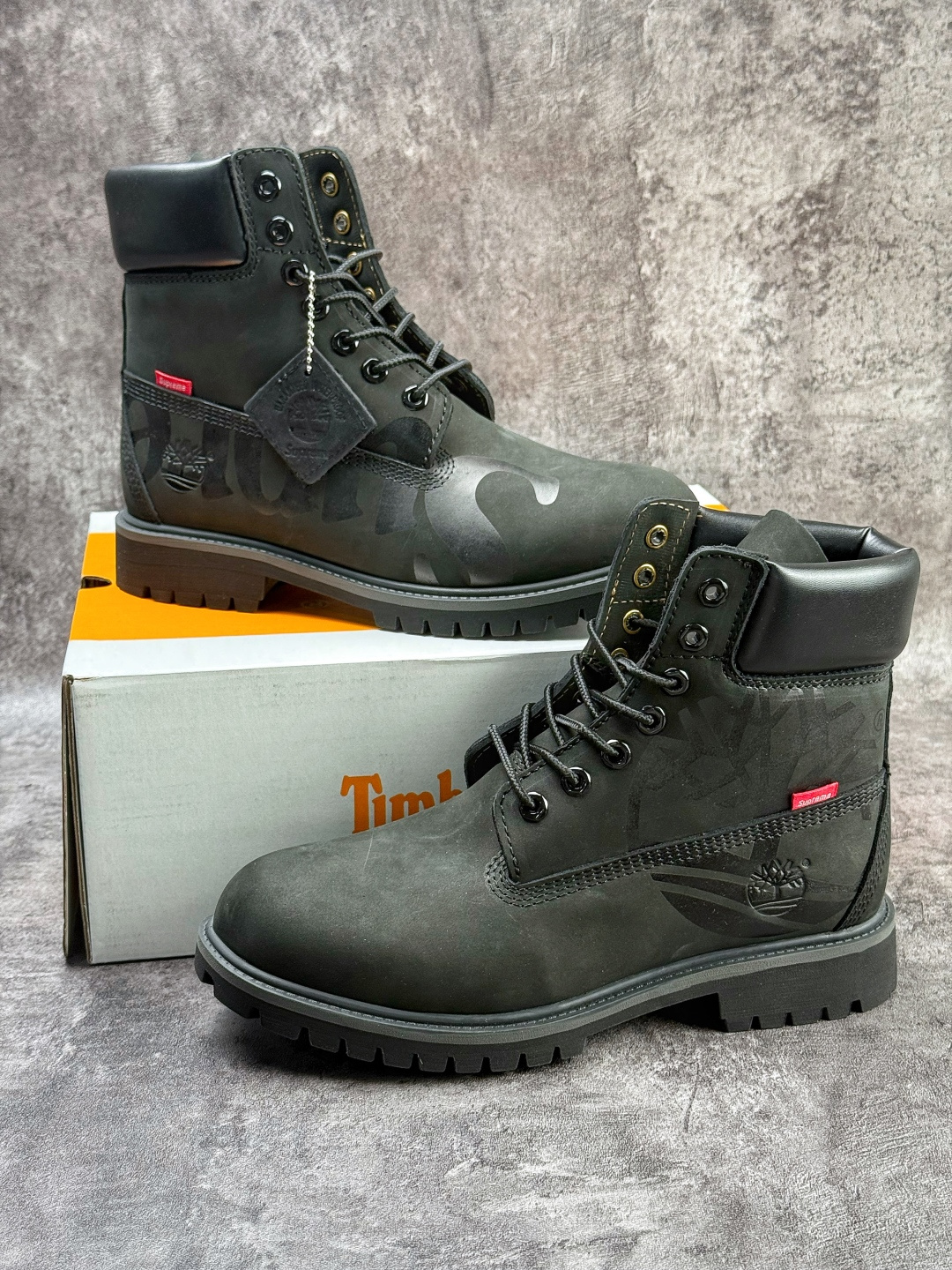 Timberland/天伯伦 添柏岚/经典大黄靴 高帮/ 黑色 TB 010061 713-Top High Quatity Cheap Sneakers Fashion Clothing Clothes Bags handbags Shoes of all Brand wholesale With The best Quality And Beautiful Price from China Factory Chinese suppliers wholesaler seller Timberland/天伯伦 添柏岚/经典大黄靴 高帮/ 黑色 TB 010061 713
