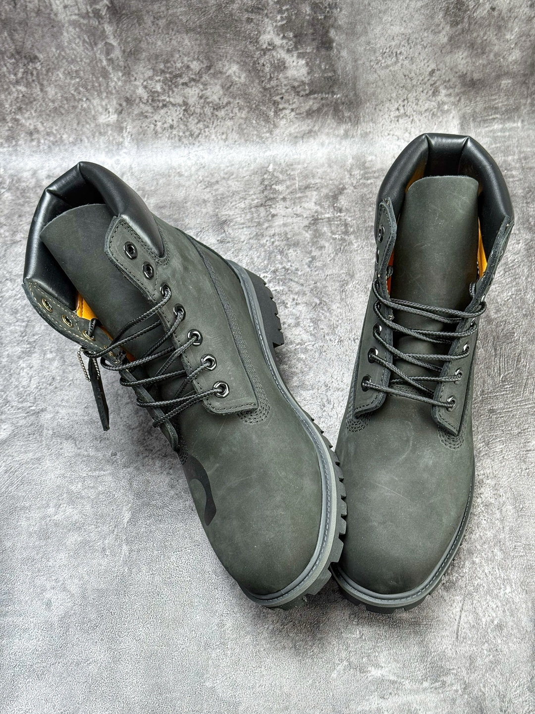 Timberland/天伯伦 添柏岚/经典大黄靴 高帮/ 黑色 TB 010061 713-Top High Quatity Cheap Sneakers Fashion Clothing Clothes Bags handbags Shoes of all Brand wholesale With The best Quality And Beautiful Price from China Factory Chinese suppliers wholesaler seller Timberland/天伯伦 添柏岚/经典大黄靴 高帮/ 黑色 TB 010061 713