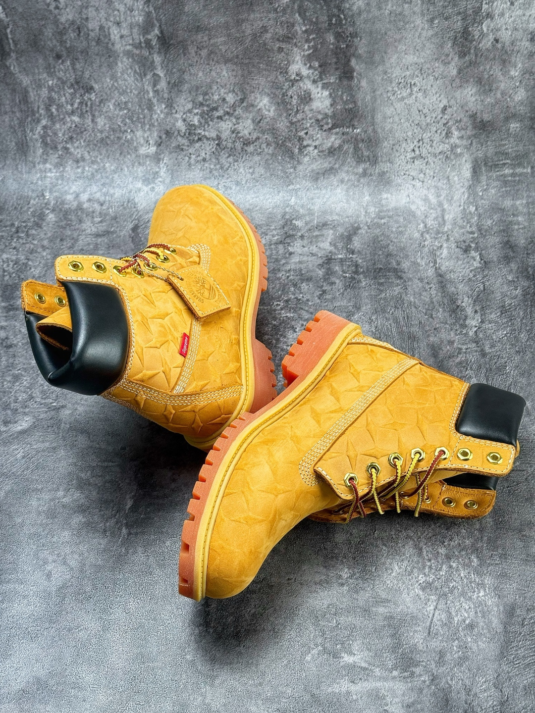 Timberland/天伯伦 添柏岚/经典大黄靴 高帮/ 麦色 TB 010061 713-Top High Quatity Cheap Sneakers Fashion Clothing Clothes Bags handbags Shoes of all Brand wholesale With The best Quality And Beautiful Price from China Factory Chinese suppliers wholesaler seller Timberland/天伯伦 添柏岚/经典大黄靴 高帮/ 麦色 TB 010061 713