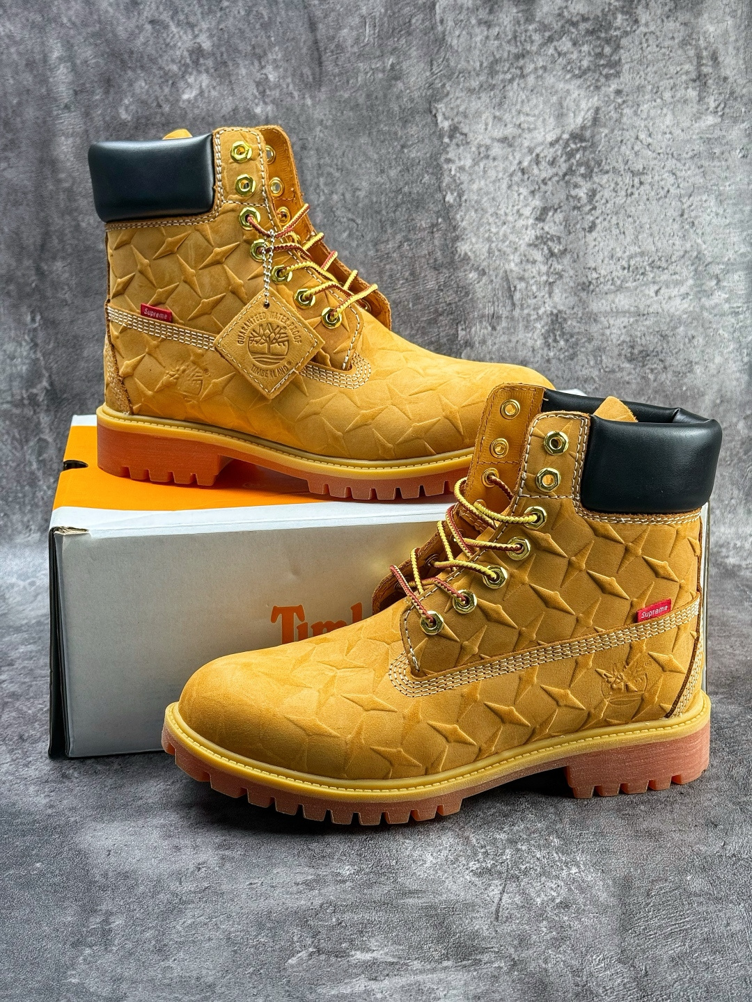 Timberland/天伯伦 添柏岚/经典大黄靴 高帮/ 麦色 TB 010061 713-Top High Quatity Cheap Sneakers Fashion Clothing Clothes Bags handbags Shoes of all Brand wholesale With The best Quality And Beautiful Price from China Factory Chinese suppliers wholesaler seller Timberland/天伯伦 添柏岚/经典大黄靴 高帮/ 麦色 TB 010061 713