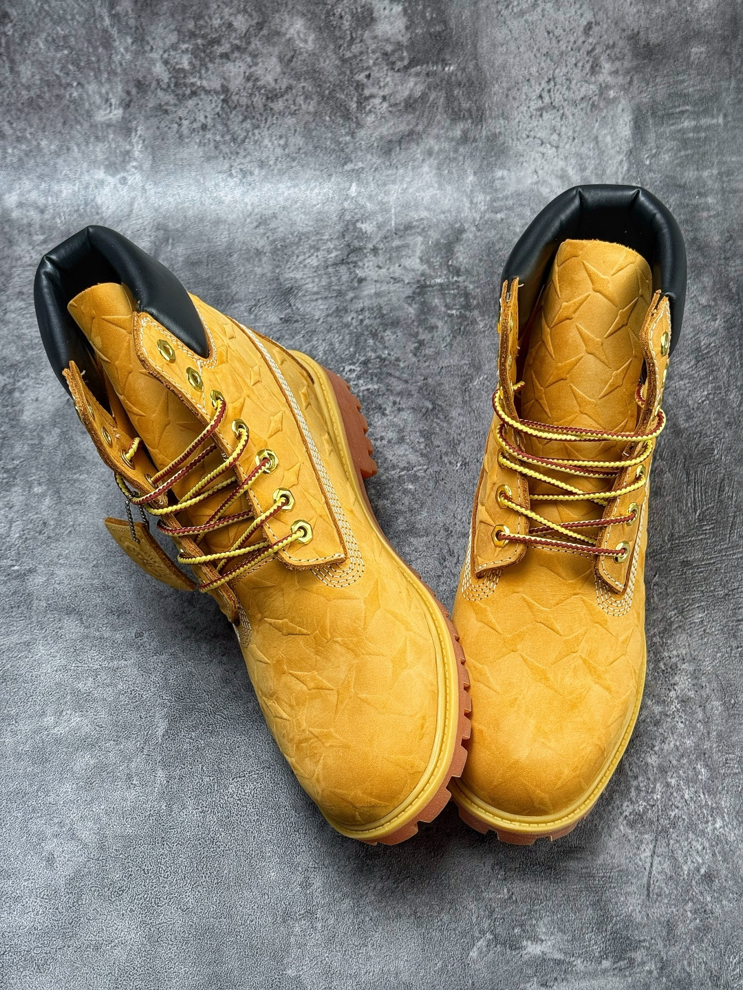 Timberland/天伯伦 添柏岚/经典大黄靴 高帮/ 麦色 TB 010061 713-Top High Quatity Cheap Sneakers Fashion Clothing Clothes Bags handbags Shoes of all Brand wholesale With The best Quality And Beautiful Price from China Factory Chinese suppliers wholesaler seller Timberland/天伯伦 添柏岚/经典大黄靴 高帮/ 麦色 TB 010061 713