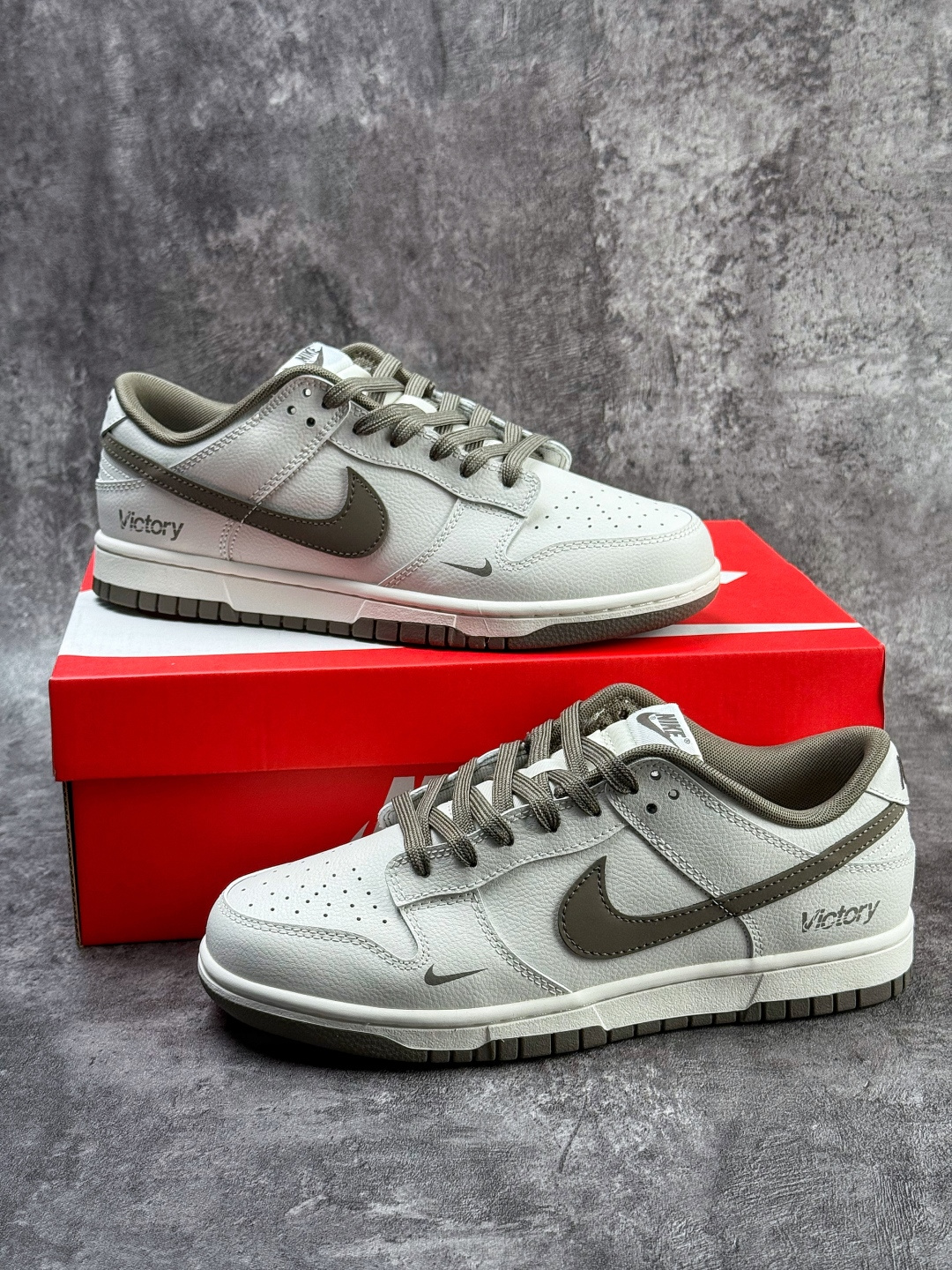 Nike SB Dunk Low 白棕小勾 WG0716-153-Top High Quatity Cheap Sneakers Fashion Clothing Clothes Bags handbags Shoes of all Brand wholesale With The best Quality And Beautiful Price from China Factory Chinese suppliers wholesaler seller Nike SB Dunk Low 白棕小勾 WG0716-153