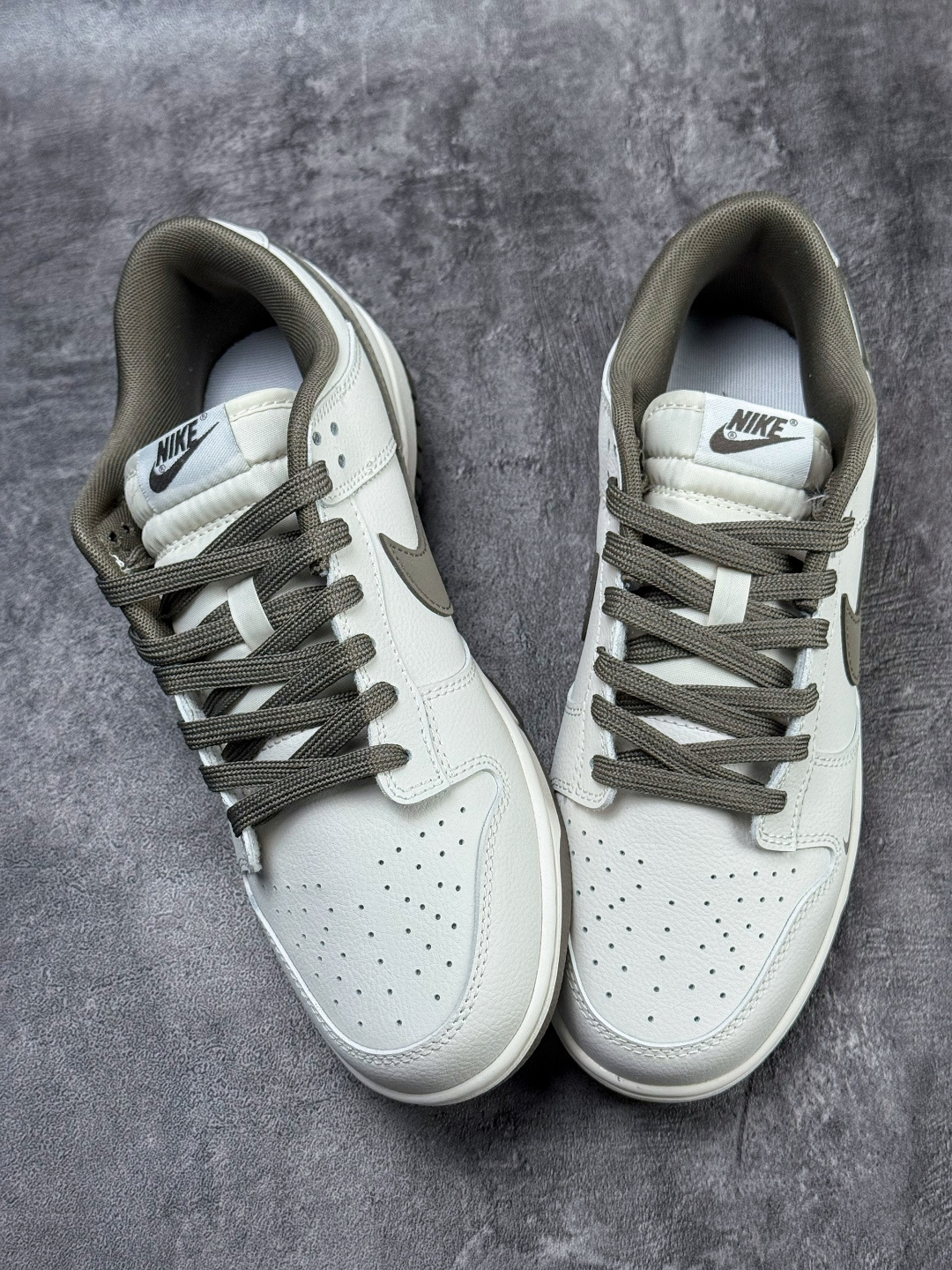 Nike SB Dunk Low 白棕小勾 WG0716-153-Top High Quatity Cheap Sneakers Fashion Clothing Clothes Bags handbags Shoes of all Brand wholesale With The best Quality And Beautiful Price from China Factory Chinese suppliers wholesaler seller Nike SB Dunk Low 白棕小勾 WG0716-153