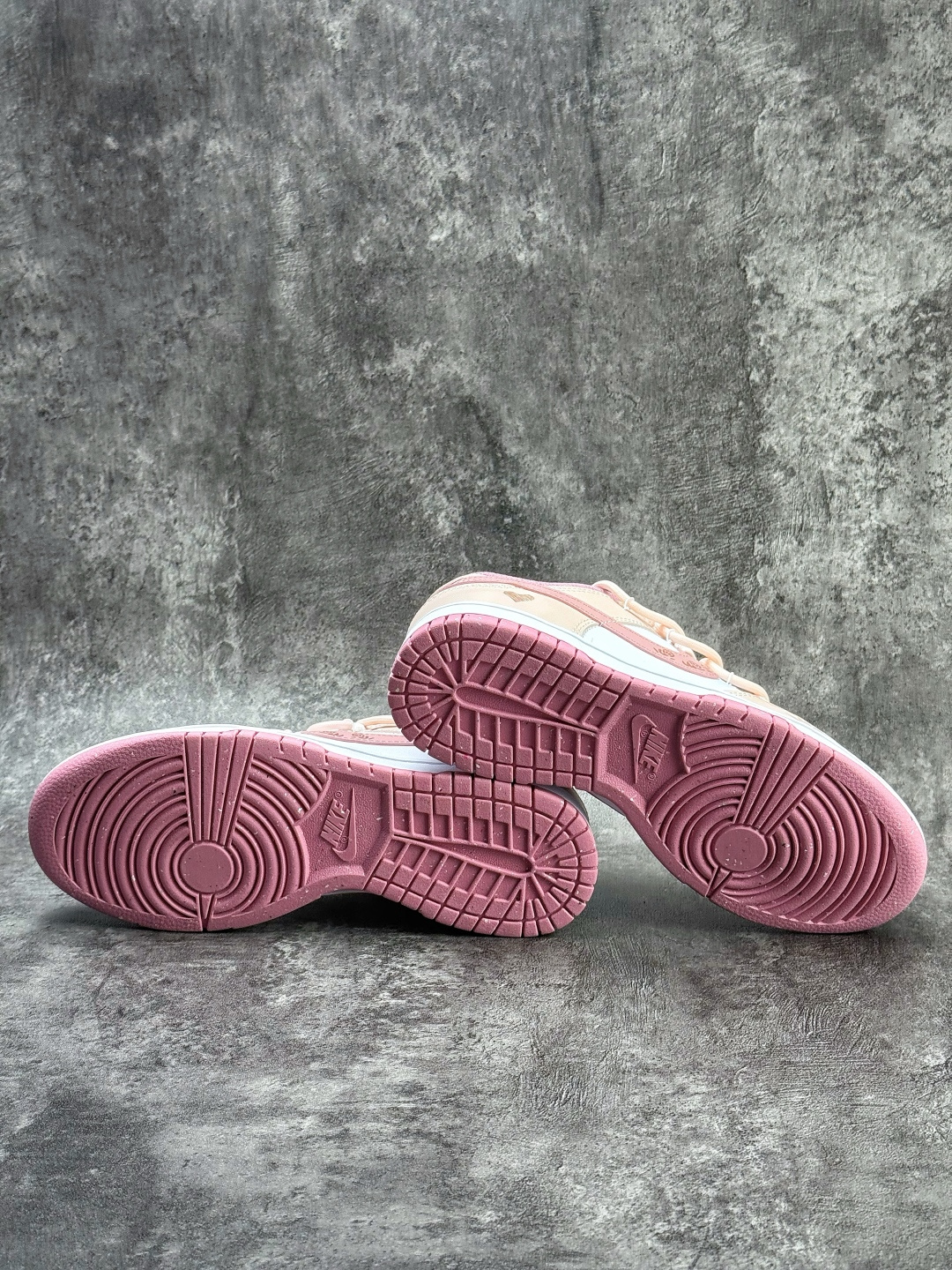 230 NIKE SB Dunk Low 米白粉绑带 DD1873-112-Chinese UA Cheap High Quatity Brand Clothes Bags handbags Sneakers wholesale wholesaler seller from China Factory suppliers Fashion Clothing Shoes best Quality Beautiful Price 230 NIKE SB Dunk Low 米白粉绑带 DD1873-112